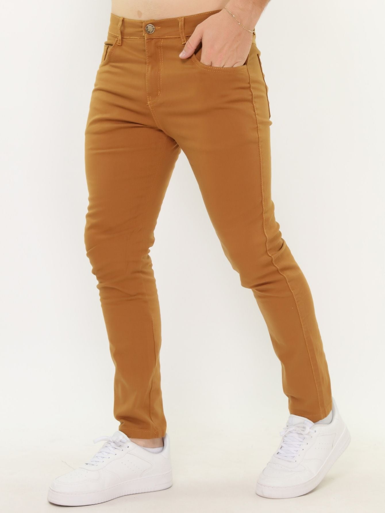 Calça Masculina Jeans Slim Fit Com Corte Ajustado E Bolsos Funcionais Caramelo / PP Calça Masculina Jeans Slim Fit Com