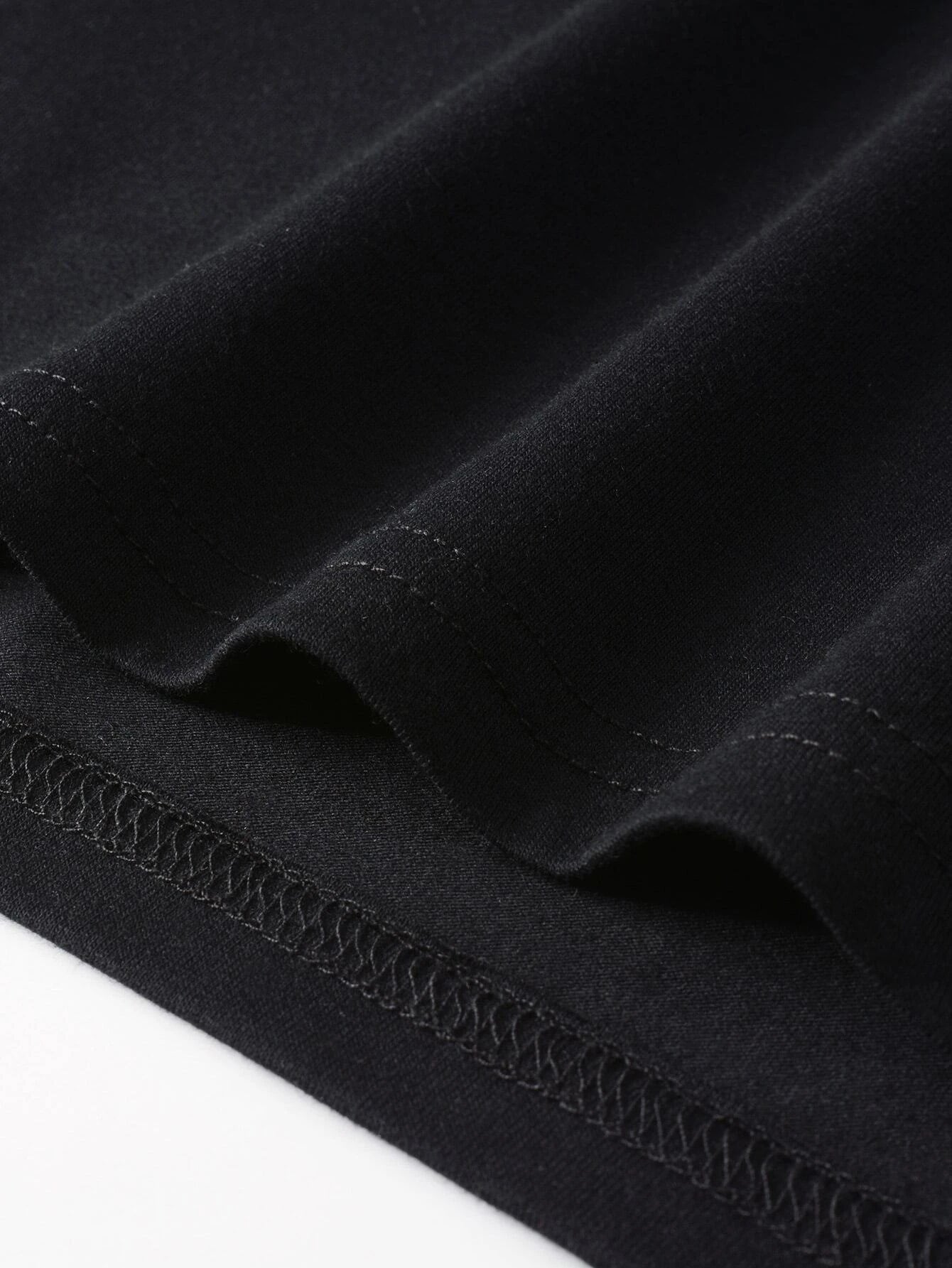 Camiseta Masculina Slim Estampa Escultura Urbana Camiseta Masculina Slim Estampa Escultura Urbana