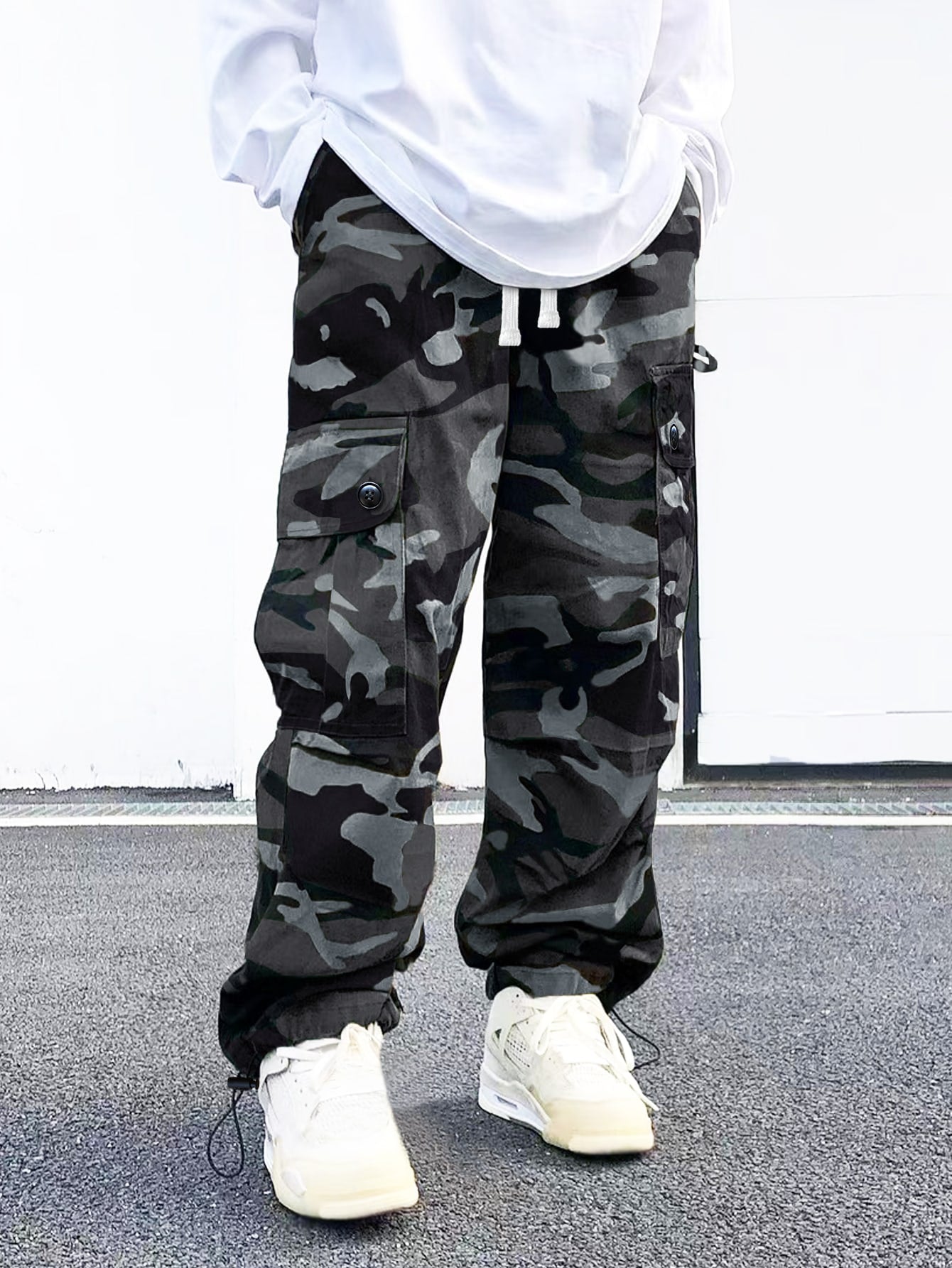 Calça Masculina Cargo Solta Estampa Camuflada E Bolsos Funcionais Verde Militar / PP Calça Masculina Cargo Solta