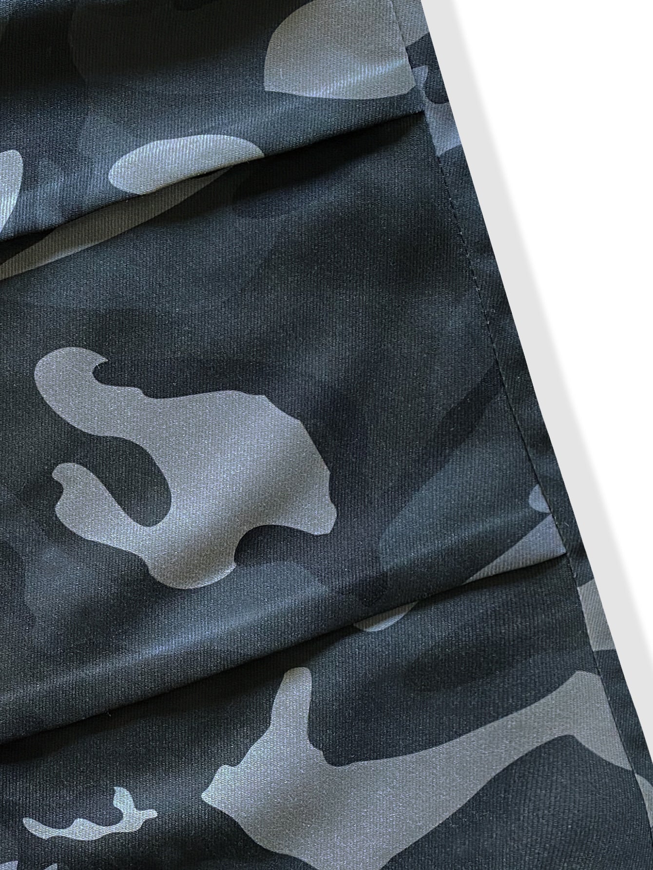 Calça Masculina Cargo Solta Estampa Camuflada E Bolsos Funcionais Calça Masculina Cargo Solta Estampa Camuflada E