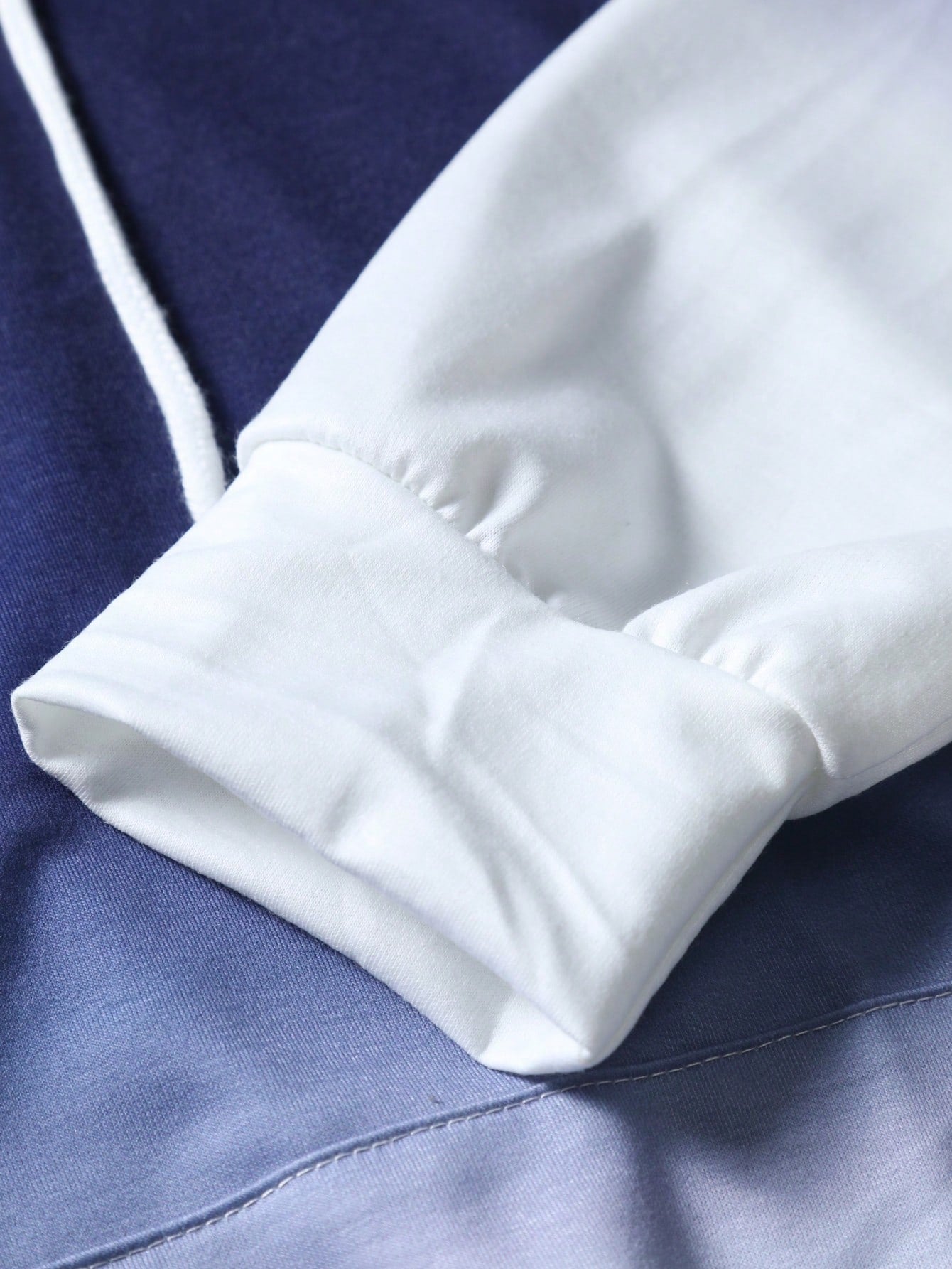 Conjunto Masculino Moletom Degradê Moderno Com Capuz Conjunto Masculino Moletom Degradê Moderno Com Capuz