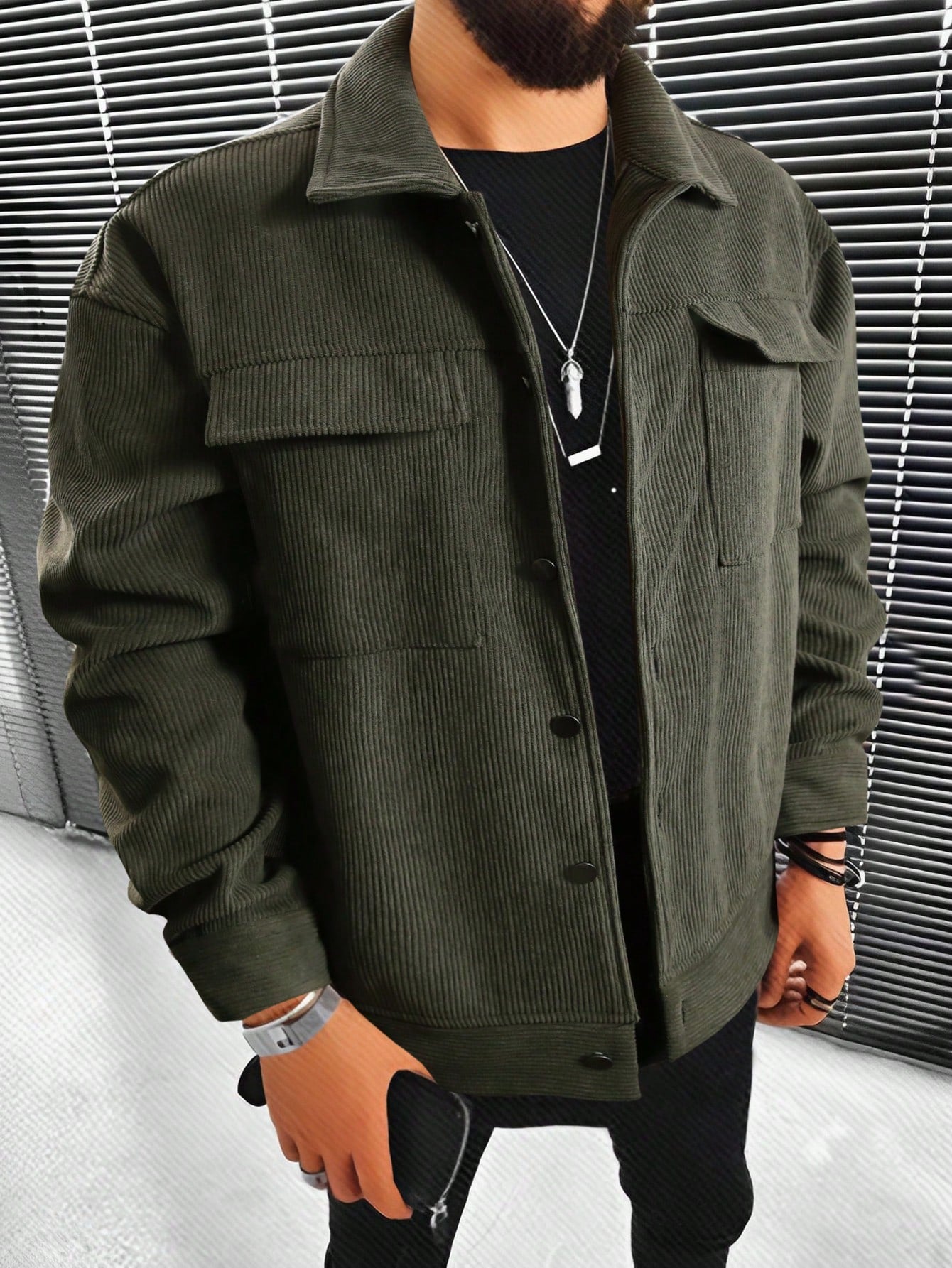 Moletom Masculino Cotelê Oversized Com Bolsos Ombro Caído Verde Militar / PP Moletom Masculino Cotelê Oversized Com