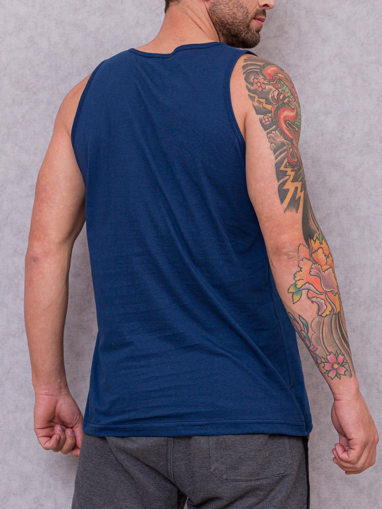 Camiseta Regata Masculina Casual Tecido Leve Caimento Perfeito Camiseta Regata Masculina Casual Tecido Leve Caimento