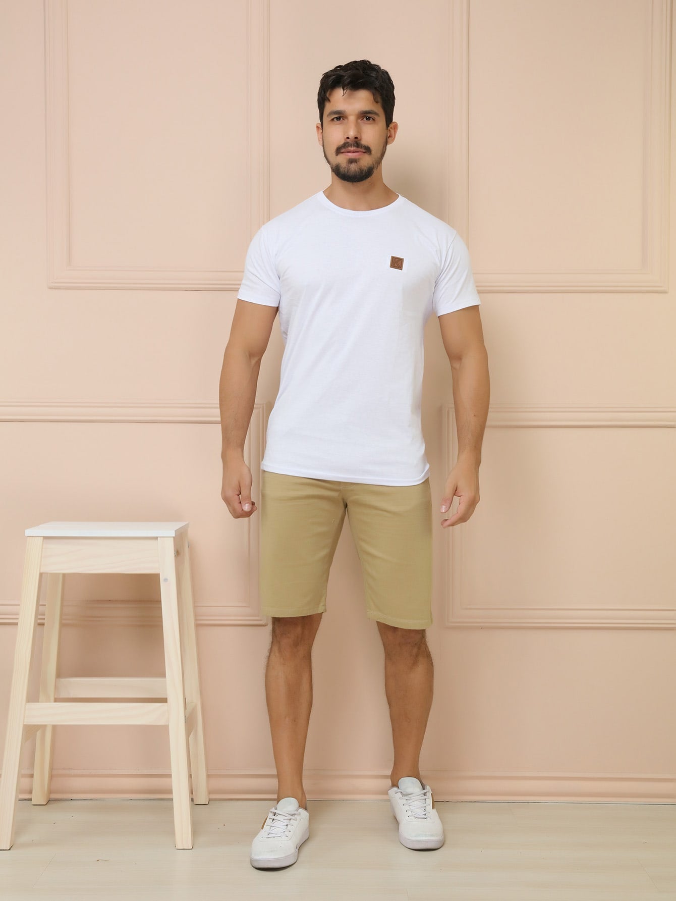 Shorts Masculino De Linho Com Cós De Elástico E Caimento Leve Shorts Masculino De Linho Com Cós De Elástico E Caimento