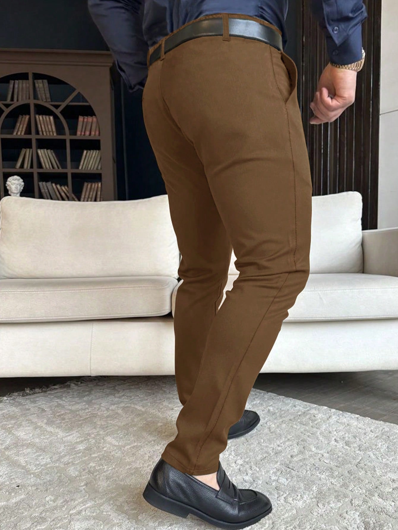 Calça Masculina Social Slim Fit Com Corte Moderno E Cós Ajustável Calça Masculina Social Slim Fit Com Corte Moderno E