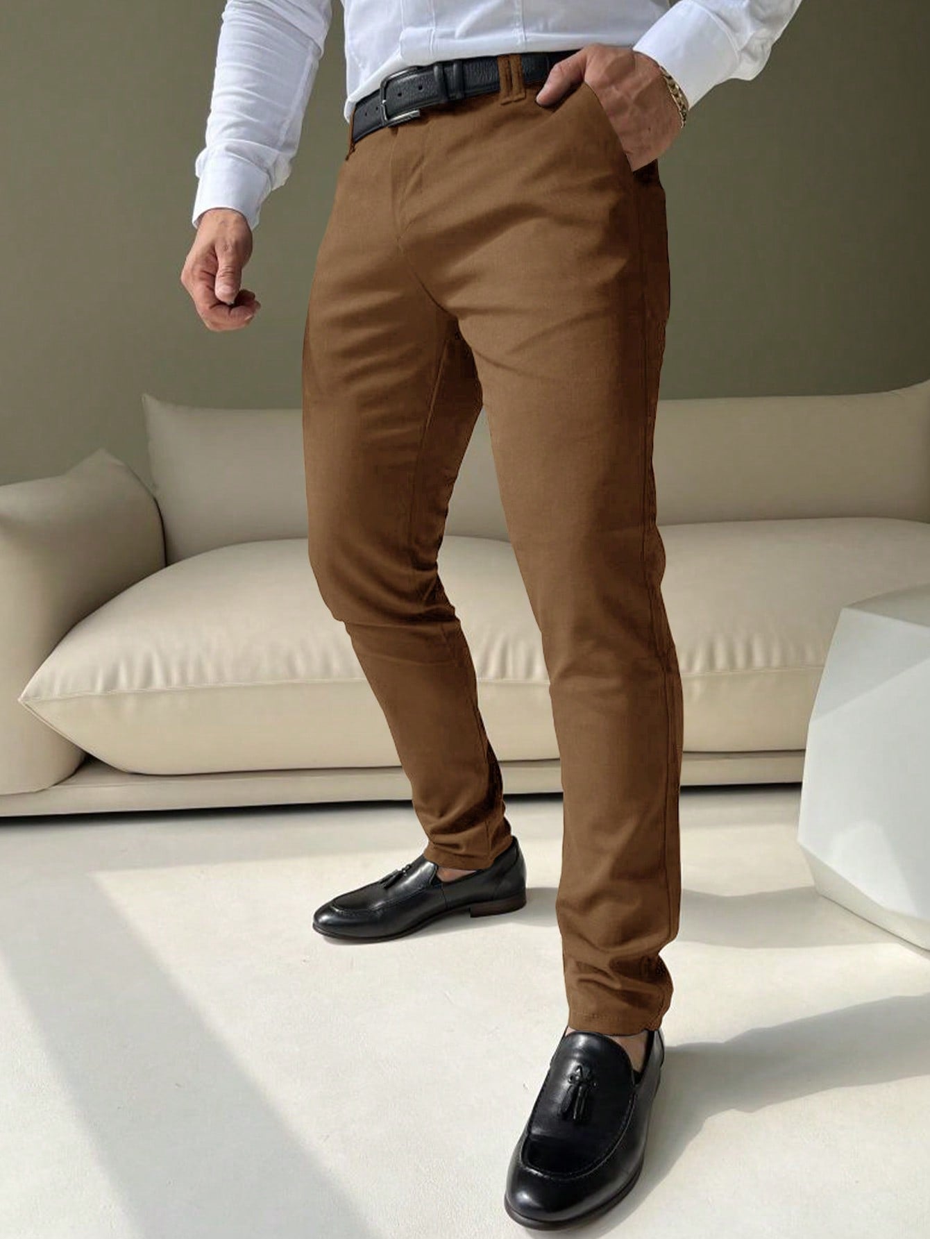 Calça Masculina Social Slim Fit Com Corte Moderno E Cós Ajustável Calça Masculina Social Slim Fit Com Corte Moderno E