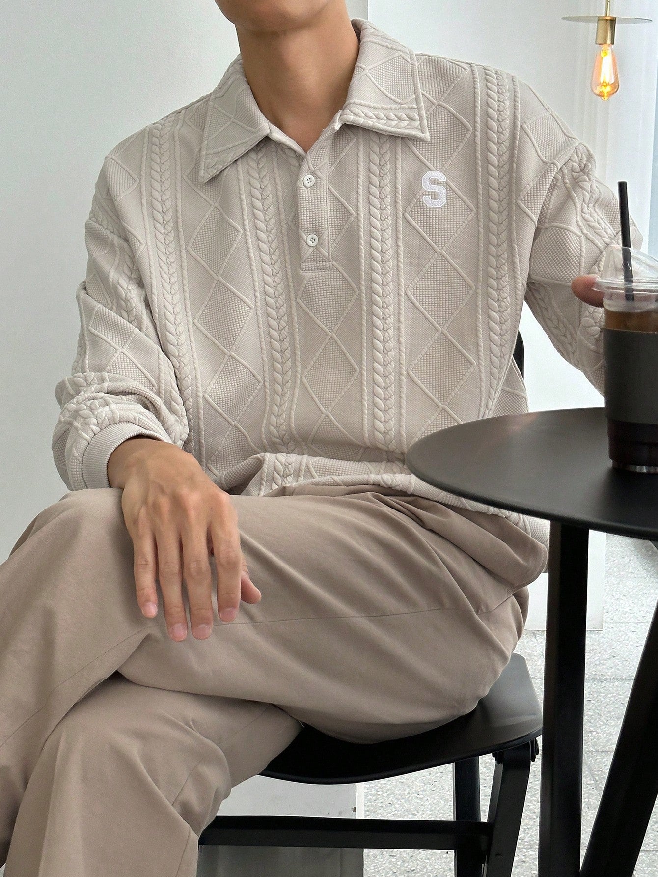 Moletom Masculino Texturizado Com Gola Polo Moletom Masculino Texturizado Com Gola Polo