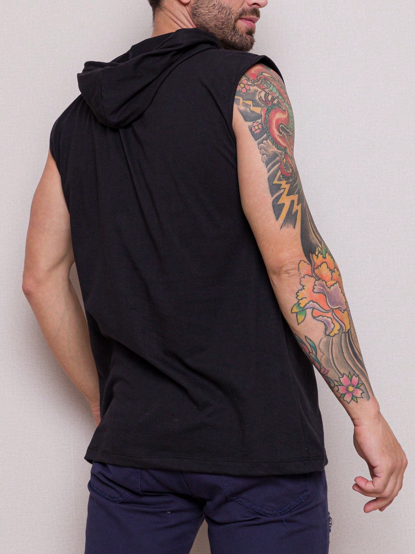 Camiseta Regata Masculina Slim Corte Ajustado Design Moderno Camiseta Regata Masculina Slim Corte Ajustado Design