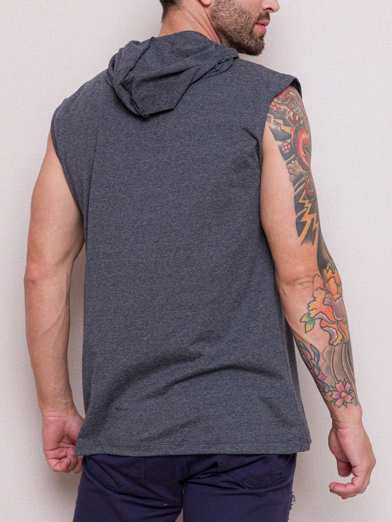 Camiseta Regata Masculina Slim Corte Ajustado Design Moderno Camiseta Regata Masculina Slim Corte Ajustado Design