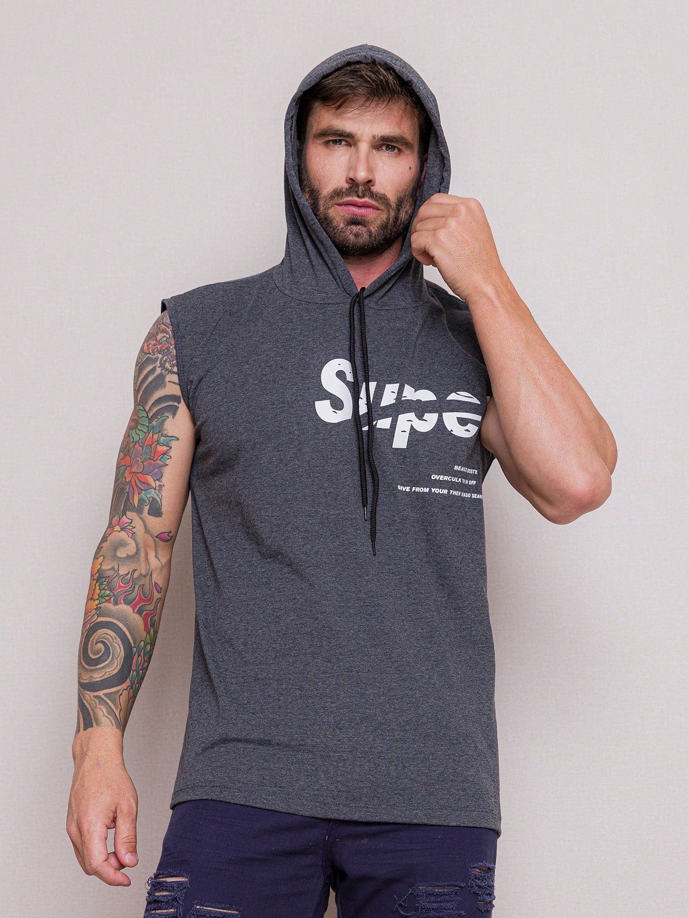 Camiseta Regata Masculina Slim Corte Ajustado Design Moderno Camiseta Regata Masculina Slim Corte Ajustado Design