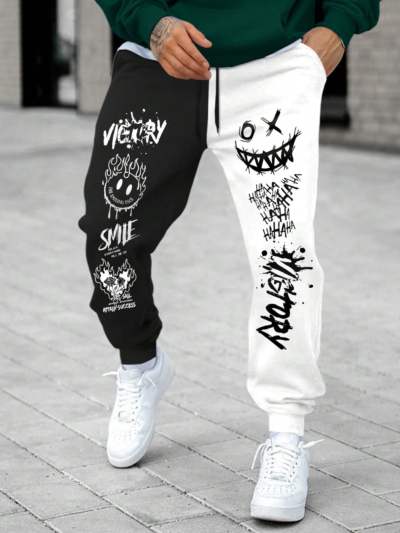 Calça Masculina Jogger Com Estampas Grafitadas Urbanas Branco / PP Calça Masculina Jogger Com Estampas Grafitadas