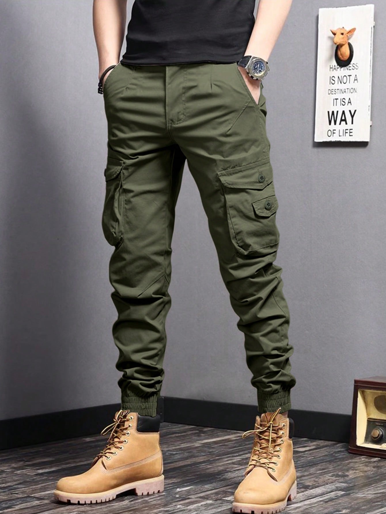 Calça Masculina Cargo Com Pregas E Bolsos Funcionais Verde Militar / PP Calça Masculina Cargo Solta Estampa Cartoon E