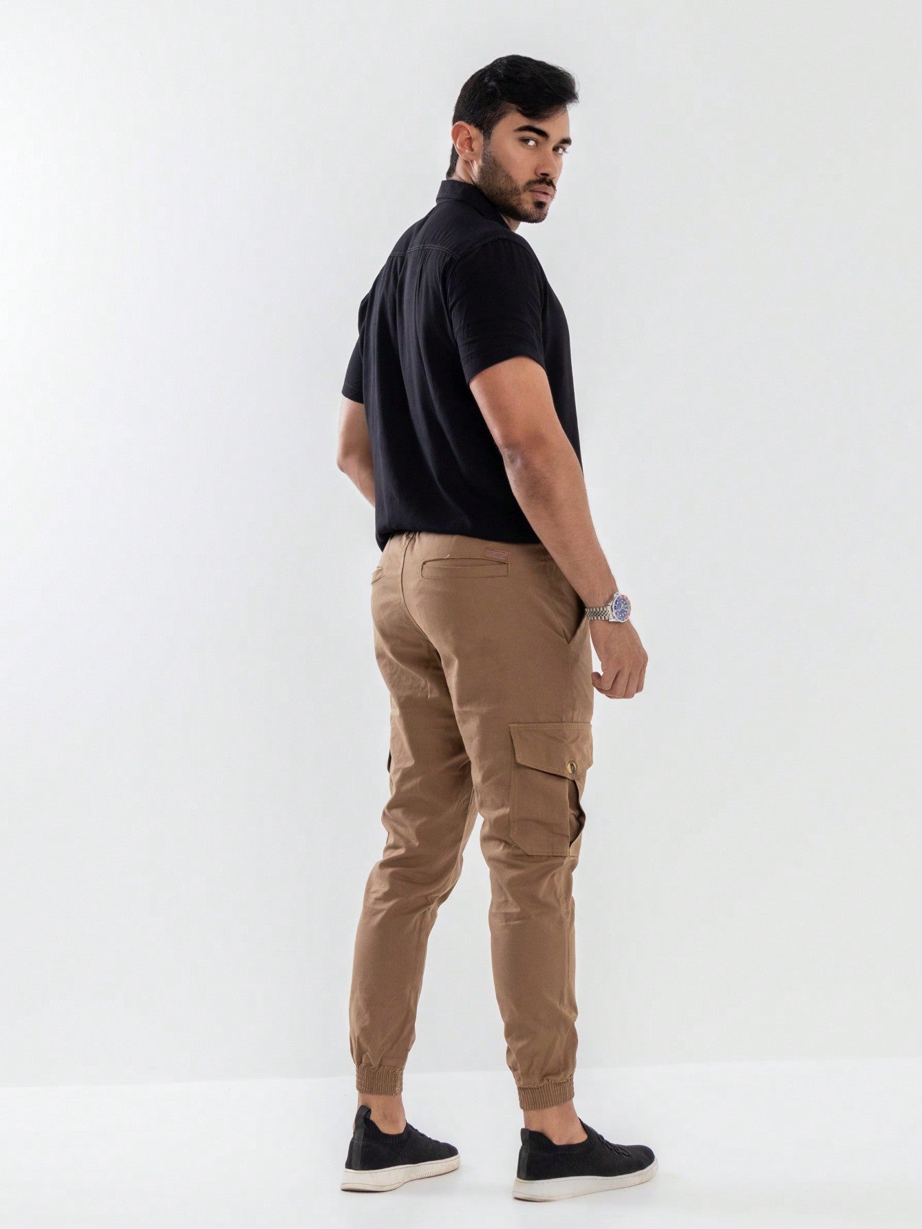 Calça Masculina Jeans Slim Fit Com Lavagem Média E Estilo Casual Calça Masculina Jeans Slim Fit Com Lavagem Média E