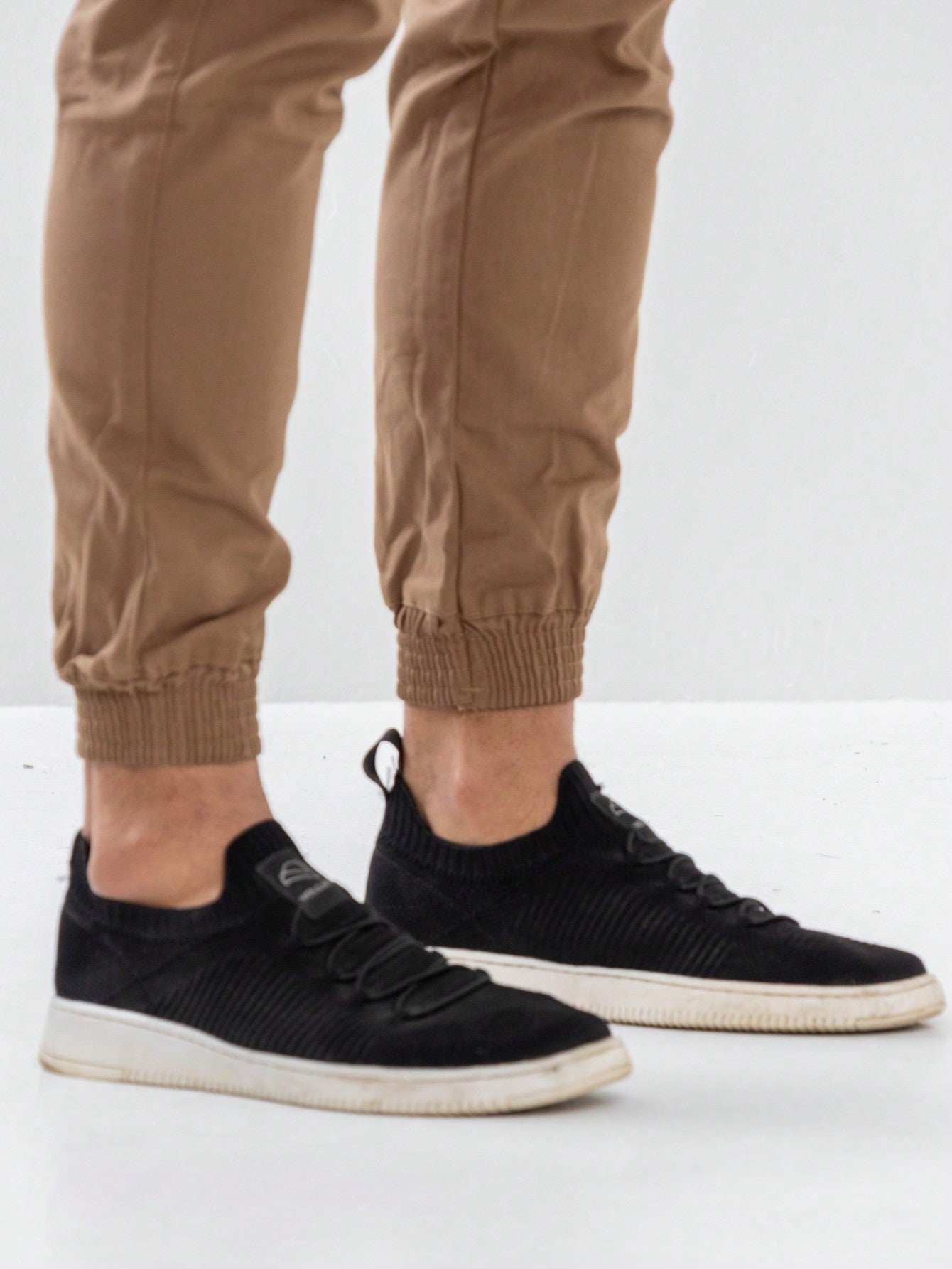 Calça Masculina Jeans Slim Fit Com Lavagem Média E Estilo Casual Calça Masculina Jeans Slim Fit Com Lavagem Média E