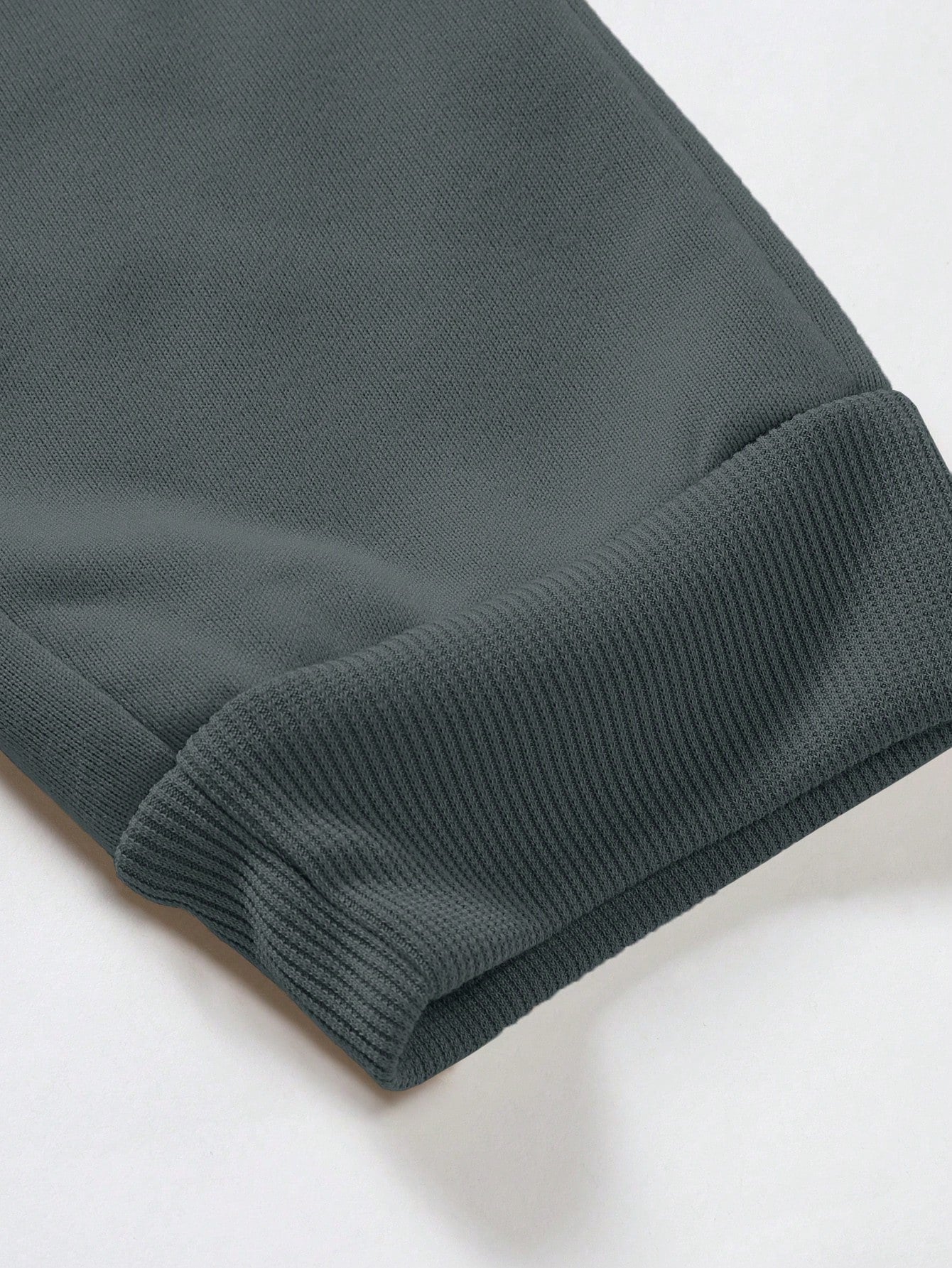 Calça Masculina Jogger Com Estampas Grafitadas Urbanas Calça Masculina Jogger Com Estampas Grafitadas Urbanas