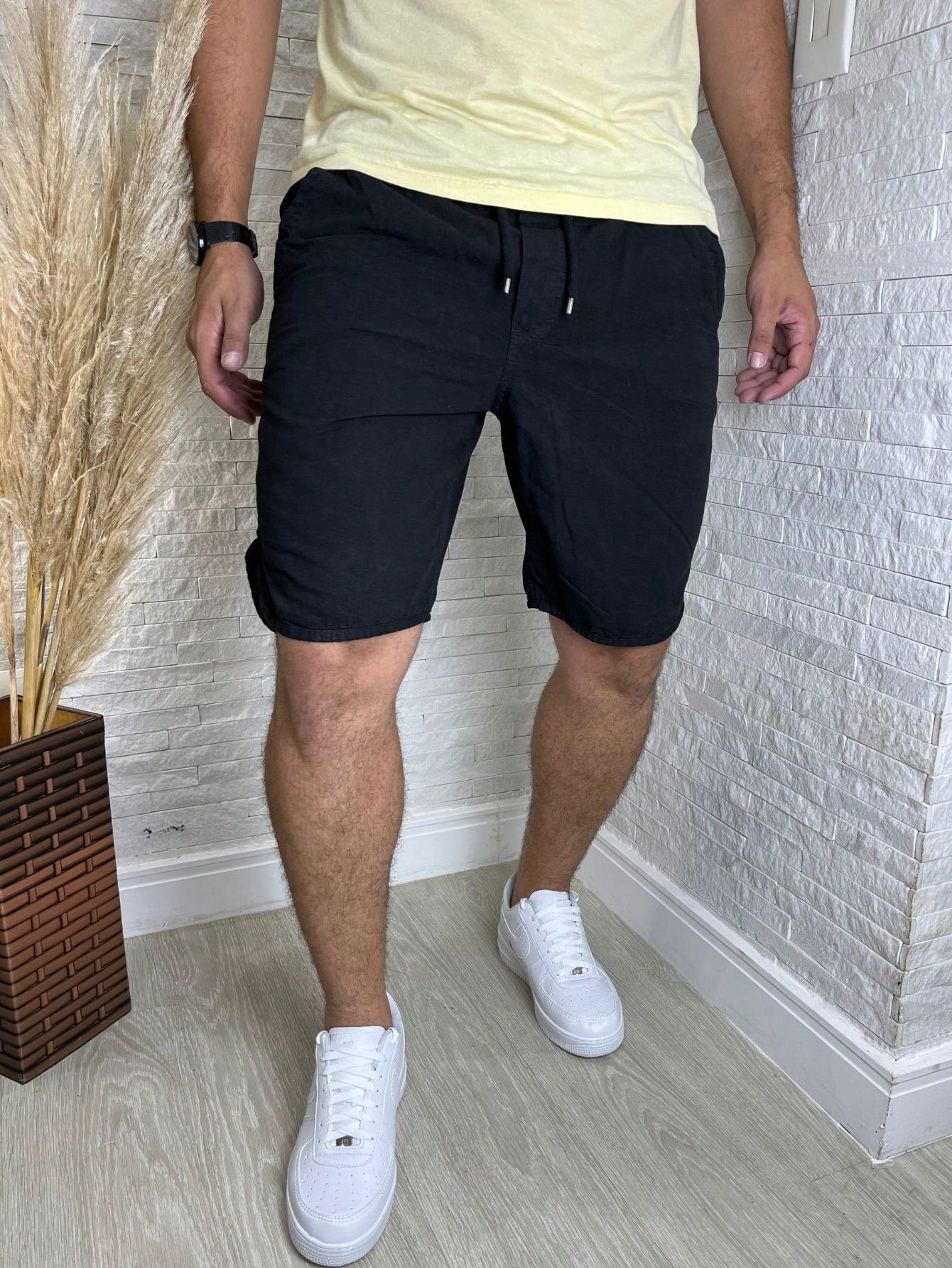 Shorts Masculino Mauricinho De Sarja Com Cadarço E Acabamento Shorts Masculino Mauricinho De Sarja Com Cadarço E