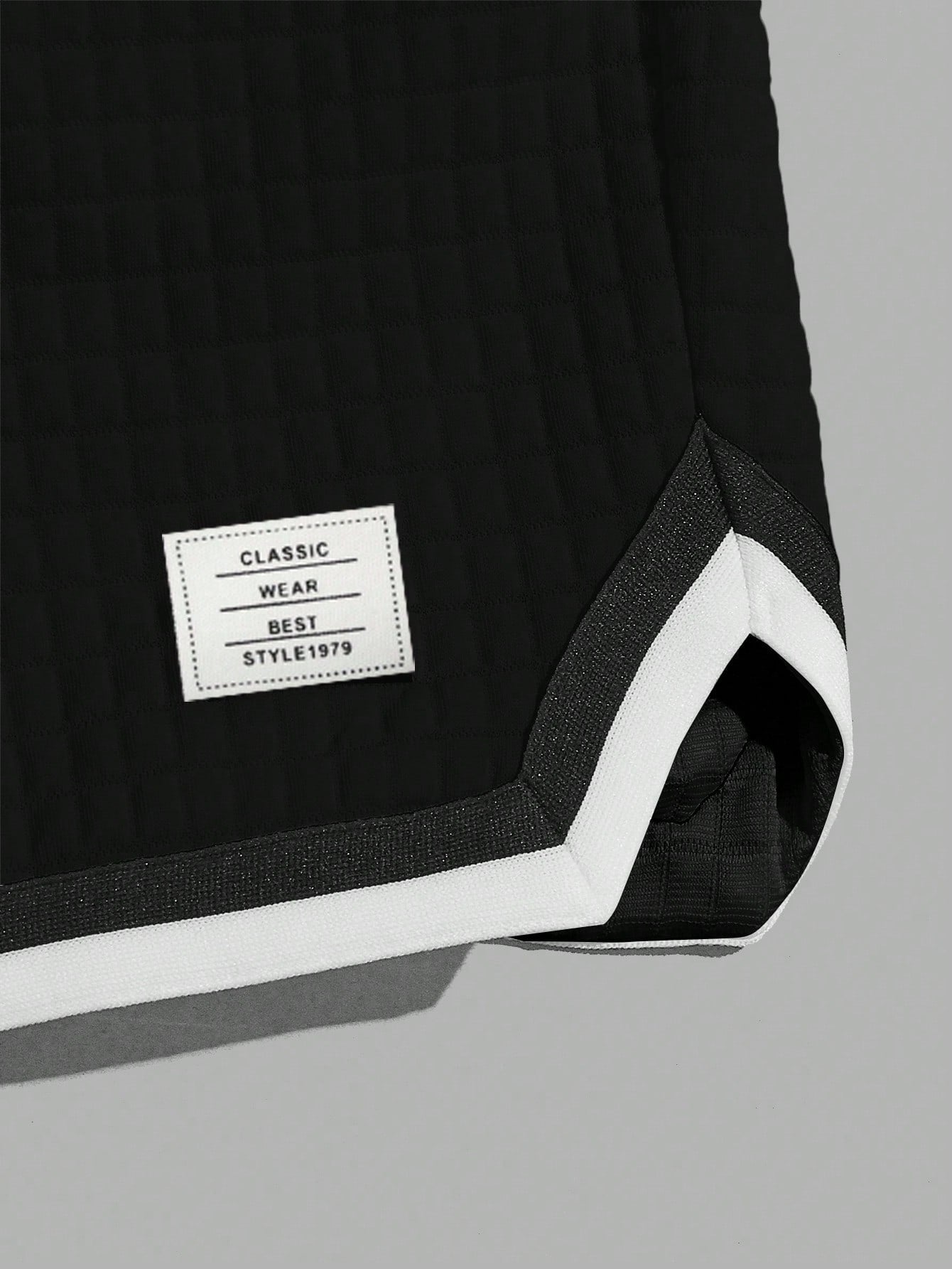 Shorts Masculino Matelassê Cós Ajustável E Detalhes Contrastantes Shorts Masculino Matelassê Cós Ajustável E Detalhes