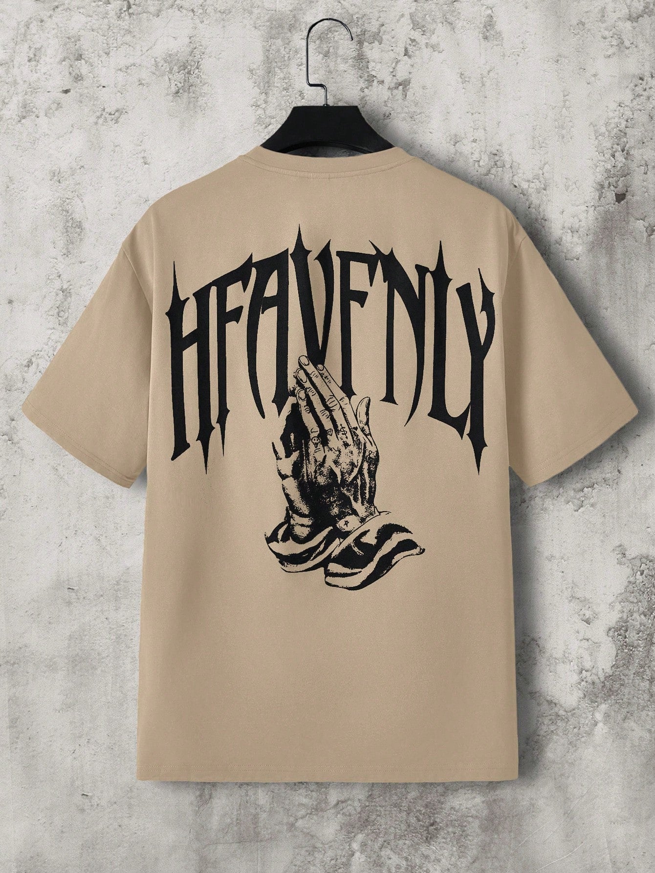 Camiseta Masculina Estampa Mãos Orando Urbanas Caqui / PP Camiseta Masculina Estampa Mãos Orando Urbanas