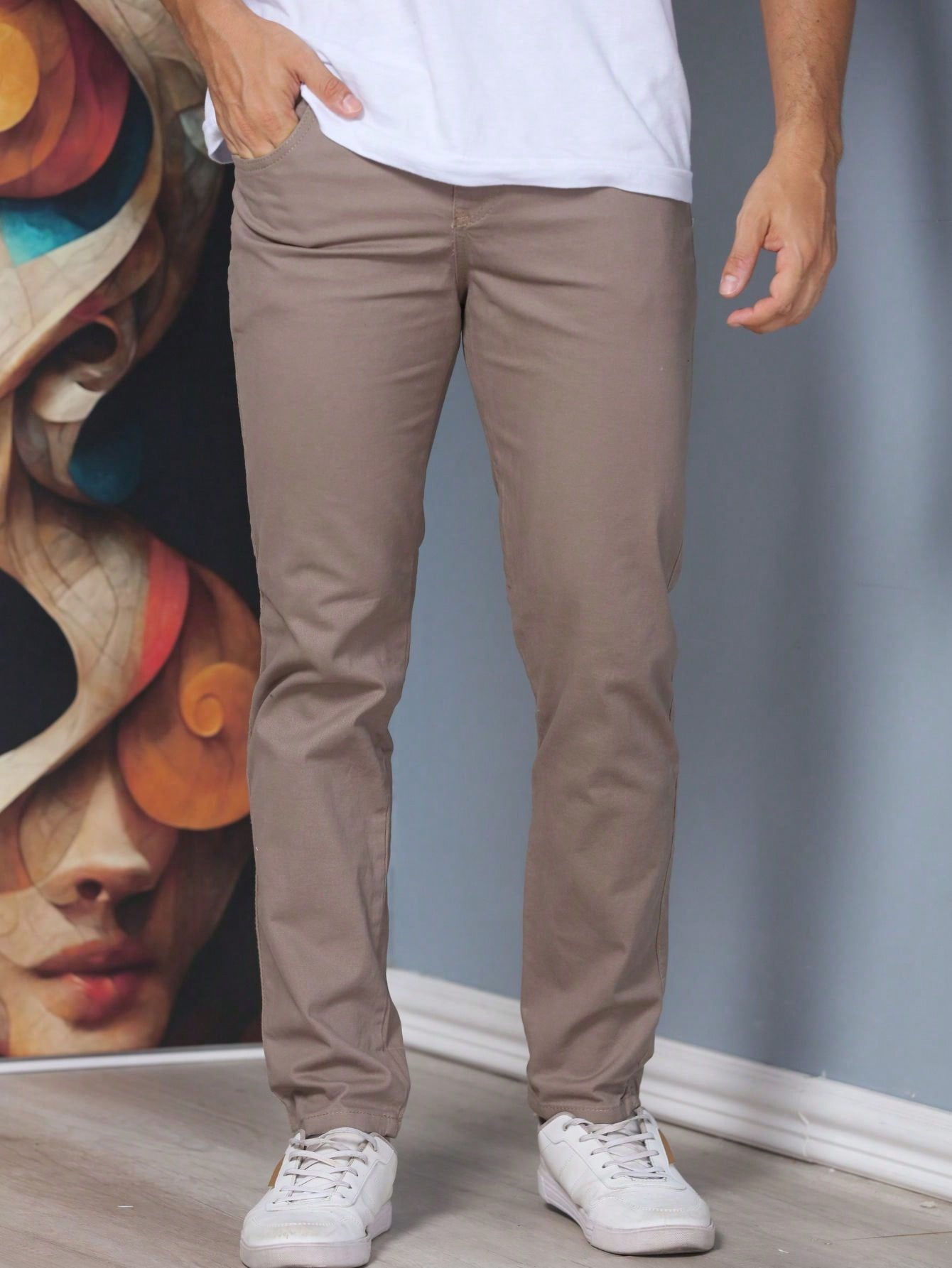 Calça Masculina Jeans Slim Fit Com Corte Ajustado E Bolsos Funcionais Calça Masculina Jeans Slim Fit Com Corte Ajustado