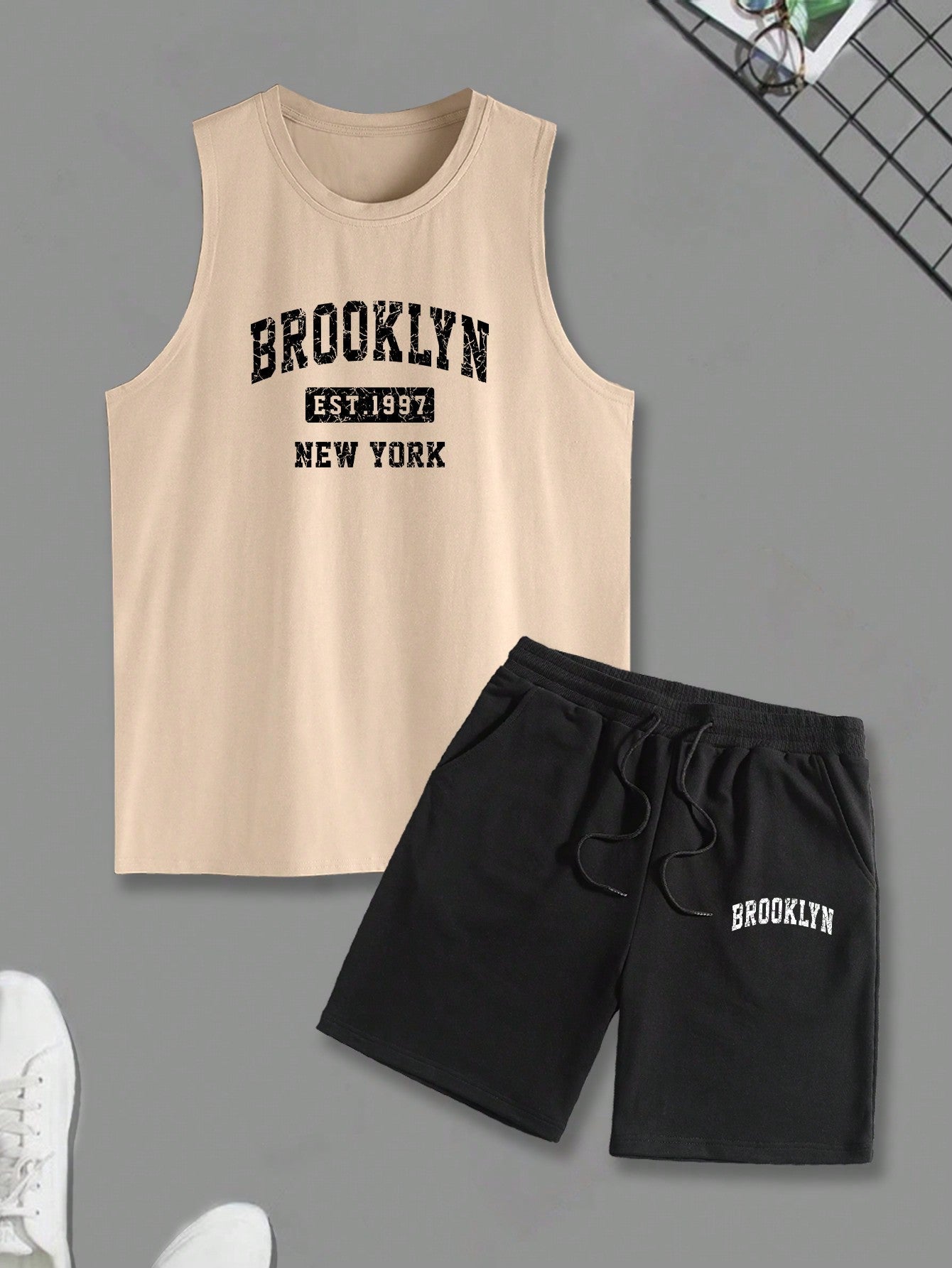 Conjunto Masculino Regata Com Frase Urbana E Shorts Leves Conjunto Masculino Regata Com Frase Urbana E Shorts Leves