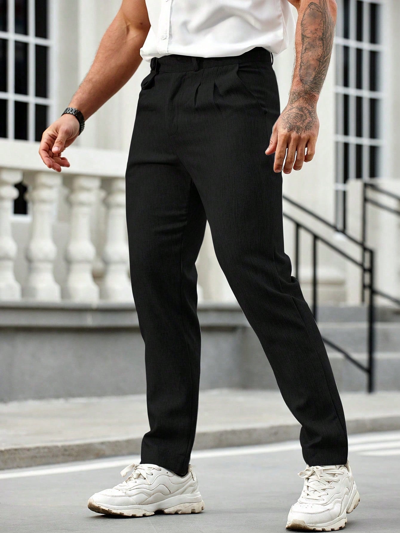 Calça Masculina Social Slim Fit Com Cós Alto E Pregas Frontais Calça Masculina Social Slim Fit Com Cós Alto E Pregas