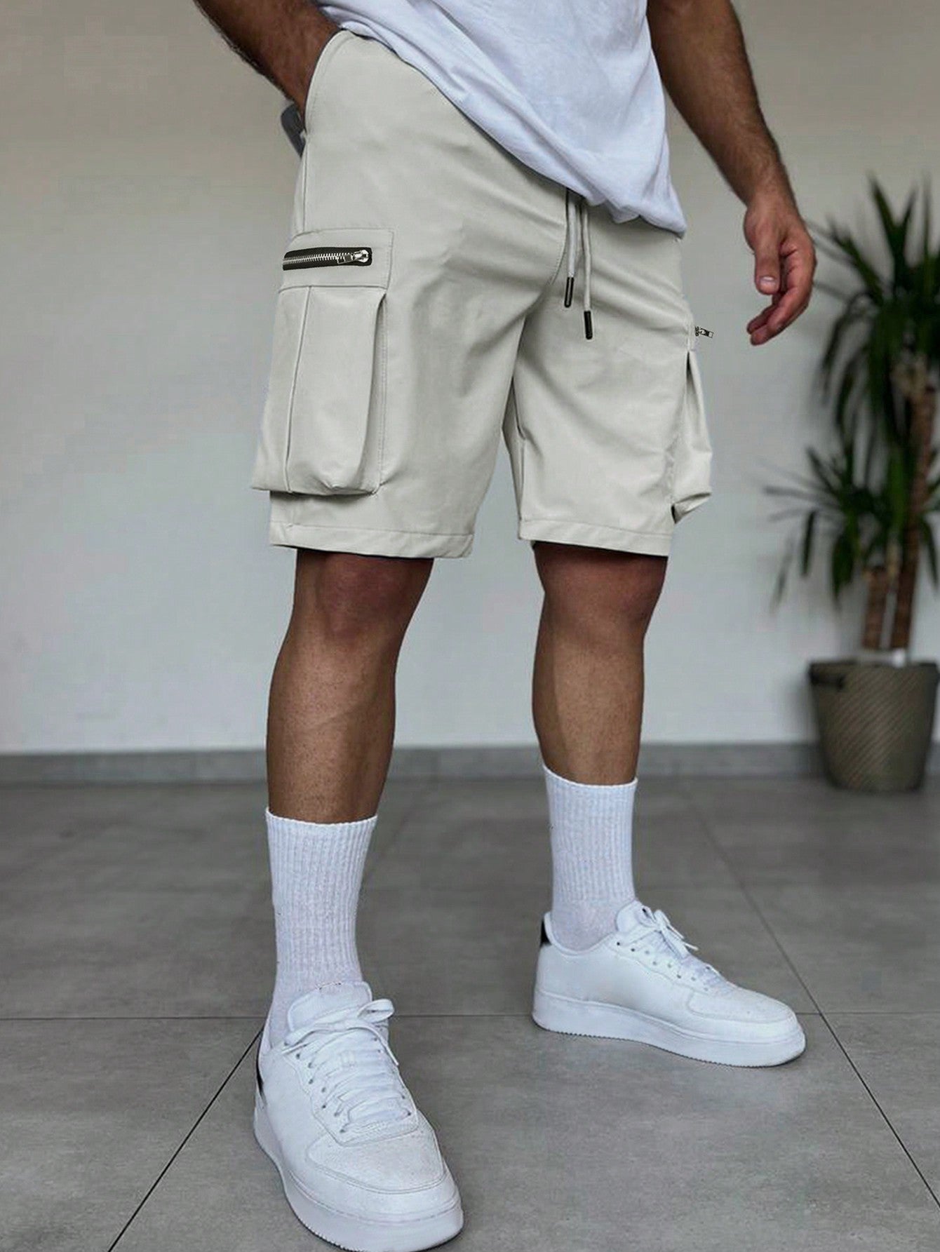 Shorts Masculino Cargo Estilo Street Com Zíper Decorativo Shorts Masculino Cargo Estilo Street Com Zíper Decorativo