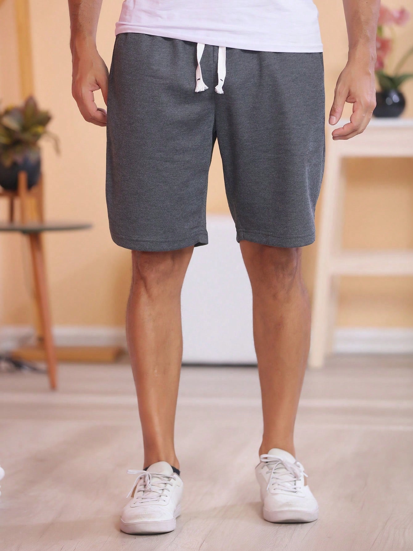 Bermuda Masculina Casual Com Cós Elástico E Cordão Contraste Bermuda Masculina Casual Com Cós Elástico E Cordão