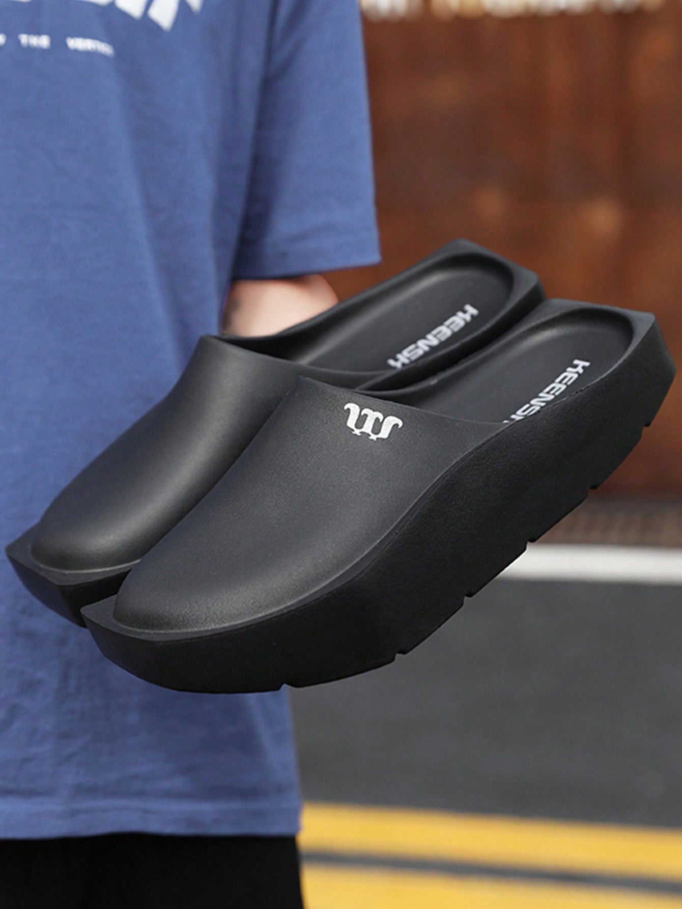 Chinelo Masculino Slip On Solado Grosso Estilo Casual Chinelo Masculino Slip On Solado Grosso Estilo Casual