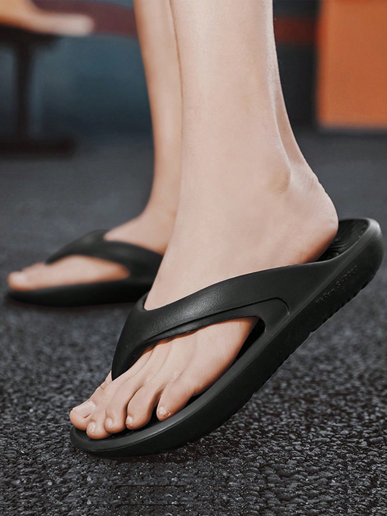 Chinelo Masculino Aberto Respirável Solado Grosso Antiderrapante Chinelo Masculino Aberto Respirável Solado Grosso