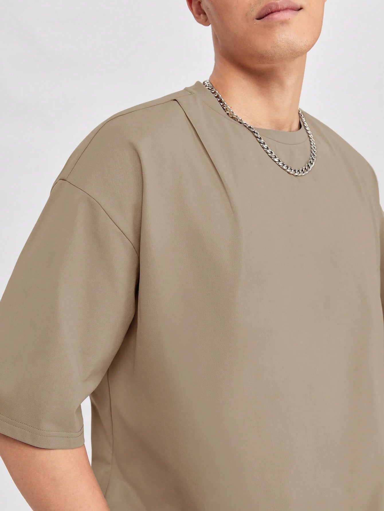 Camisa Masculina Oversized Minimalista Estilo Urbano Camisa Masculina Oversized Minimalista Estilo Urbano
