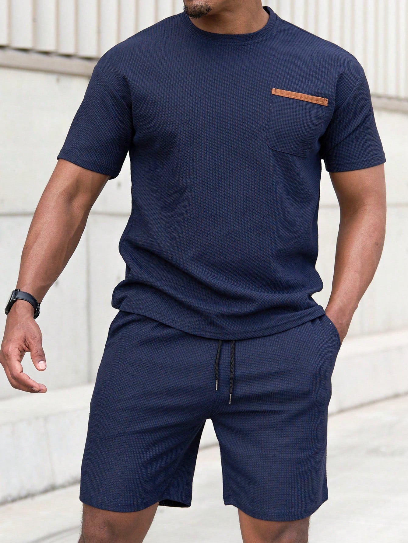 Conjunto Masculino Camiseta Com Bolso E Shorts Cós Ajustável Azul Marinho / PP Conjunto Masculino Camiseta Com Bolso E