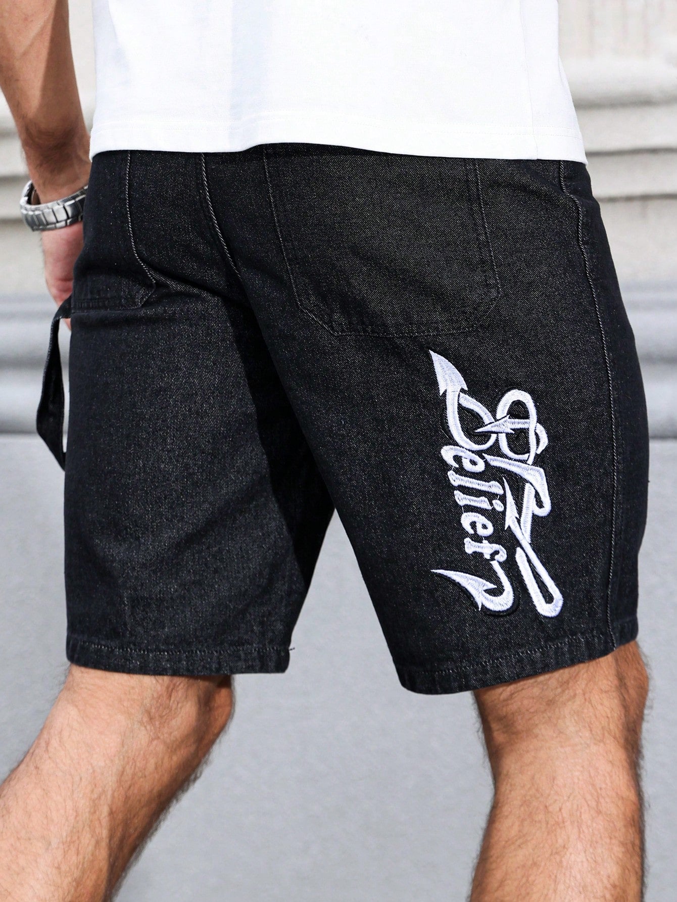 Shorts Masculino Jeans Com Estampa Lettering Shorts Masculino Jeans Com Estampa Lettering