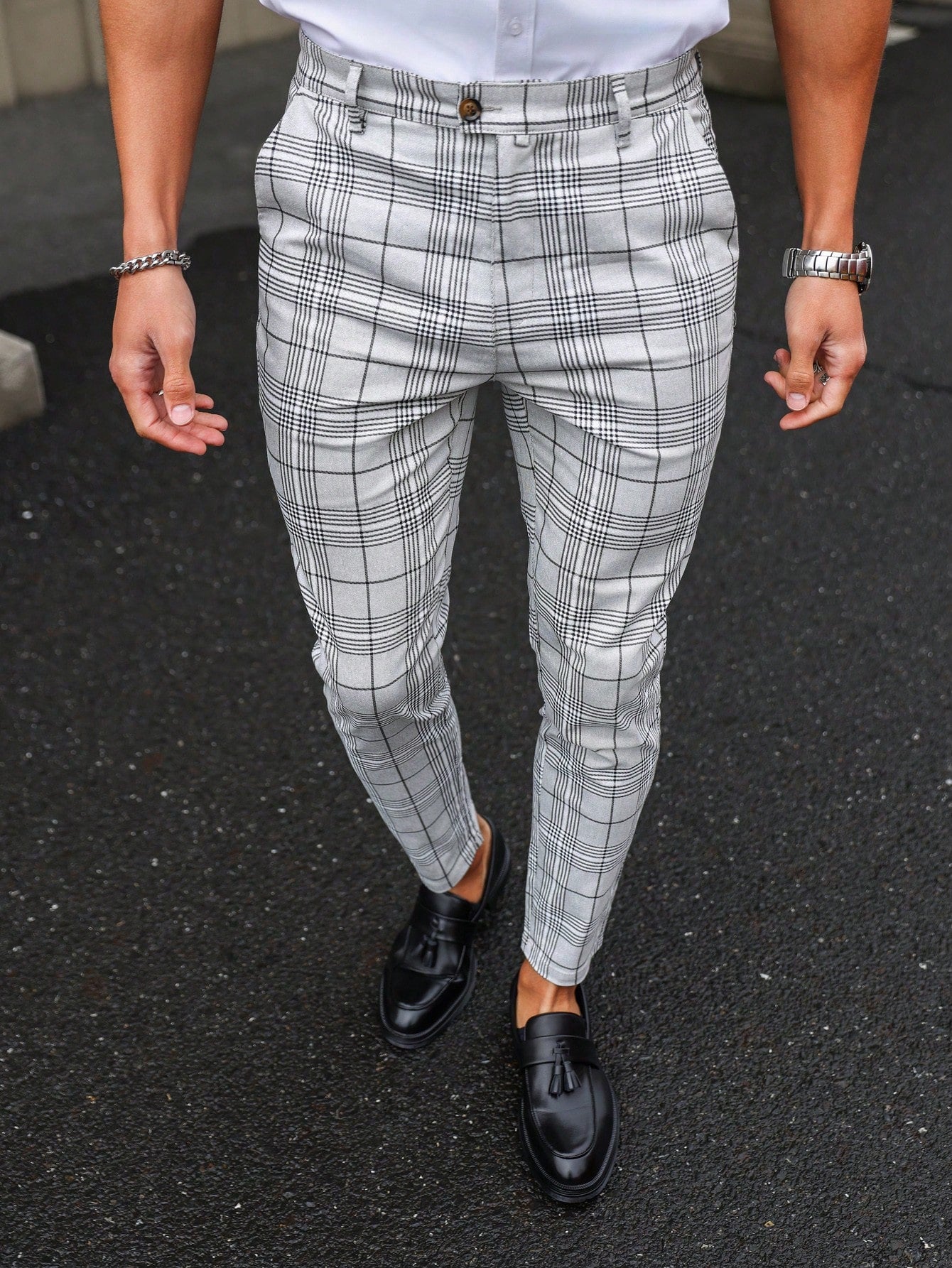 Calça Masculina Alfaiataria Slim Fit Com Estampa Xadrez Tradicional Calça Masculina Alfaiataria Slim Fit Com Estampa