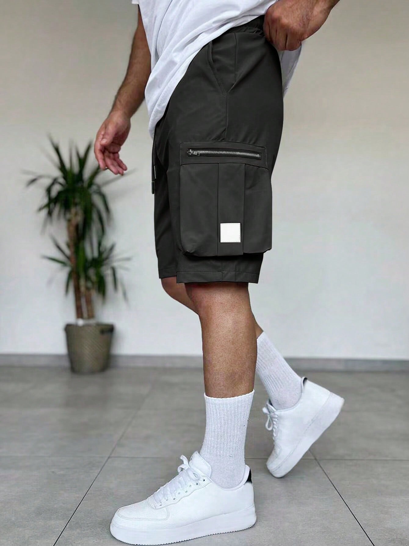 Shorts Masculino Cargo Estilo Street Com Zíper Decorativo Shorts Masculino Cargo Estilo Street Com Zíper Decorativo