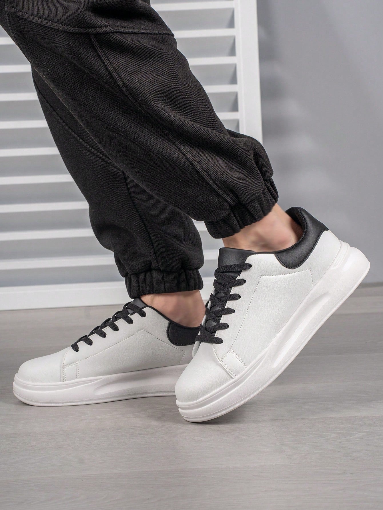 Tênis Masculino Casual Street Cano Baixo Leve e Moderno Tênis Masculino Casual Street Cano Baixo Leve e Moderno