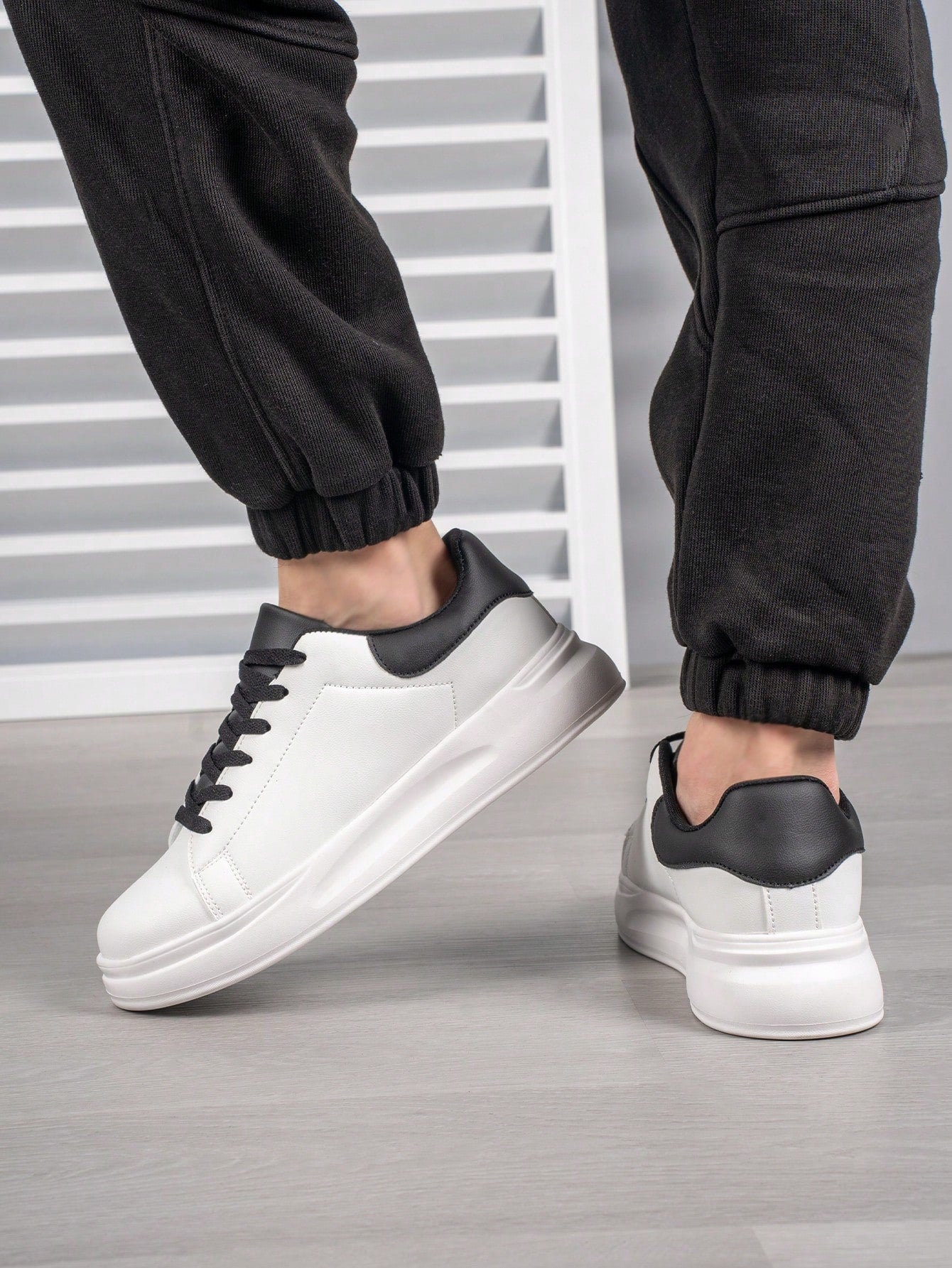 Tênis Masculino Casual Street Cano Baixo Leve e Moderno Tênis Masculino Casual Street Cano Baixo Leve e Moderno