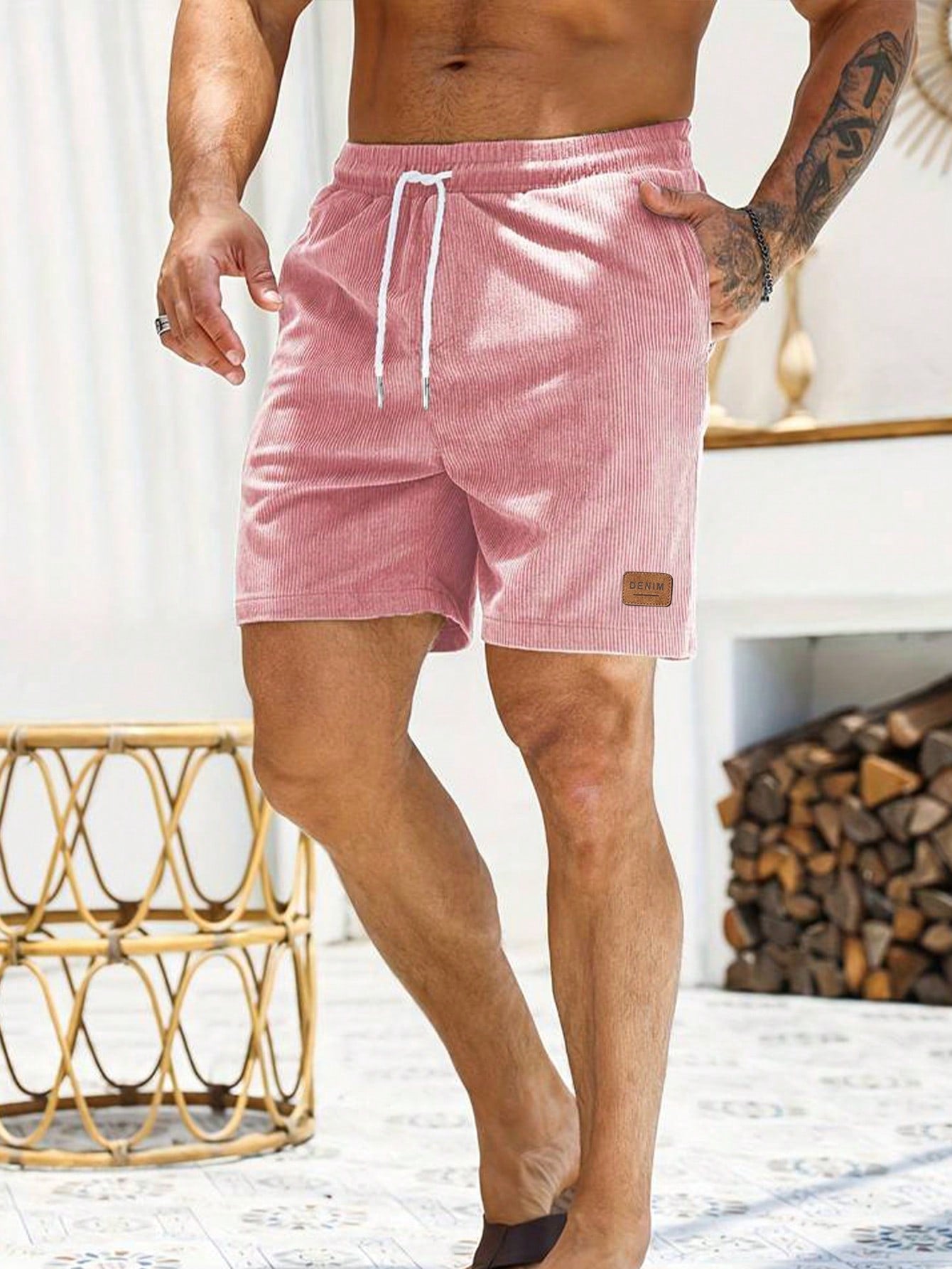 Shorts Masculino Em Veludo Cotelê Com Cós Elástico E Cordão Shorts Masculino Em Veludo Cotelê Com Cós Elástico E Cordão