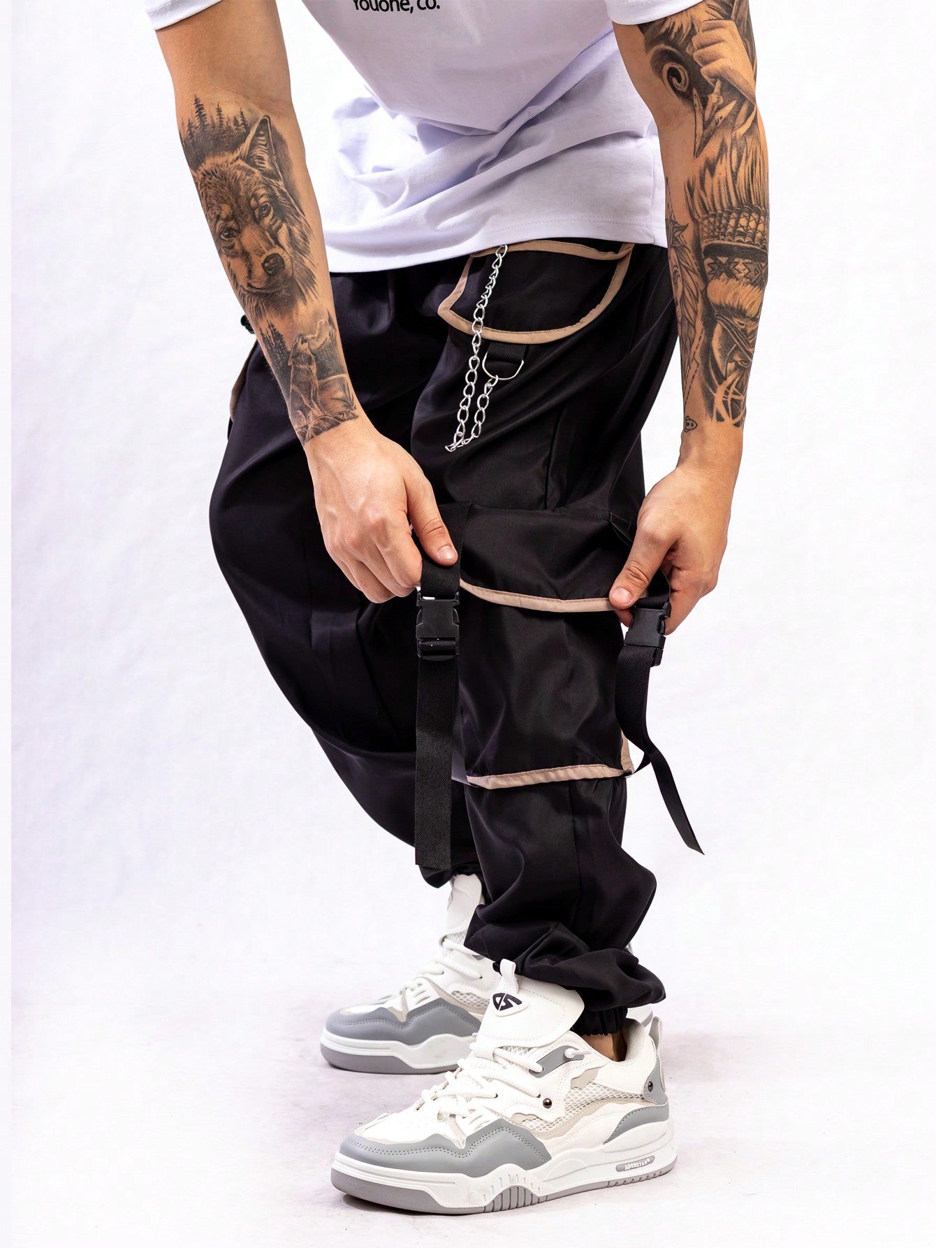 Calça Masculina Cargo Com Correntes E Estilo Streetwear Calça Masculina Cargo Com Correntes E Estilo Streetwear