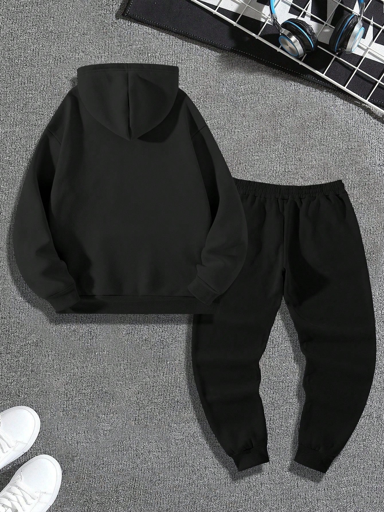 Conjunto Masculino Moletom Estilo Street Com Estampas Urbanas Conjunto Masculino Moletom Estilo Street Com Estampas