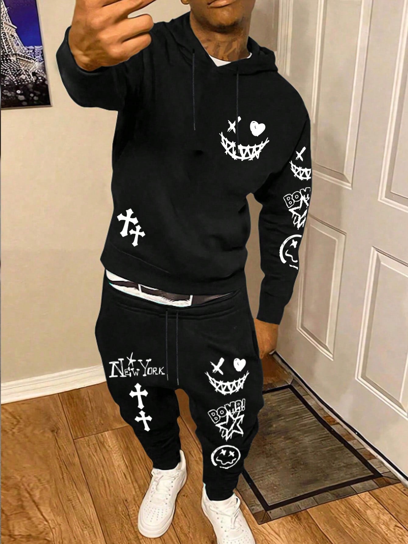 Conjunto Masculino Moletom Estilo Street Com Estampas Urbanas Preto / PP Conjunto Masculino Moletom Estilo Street Com