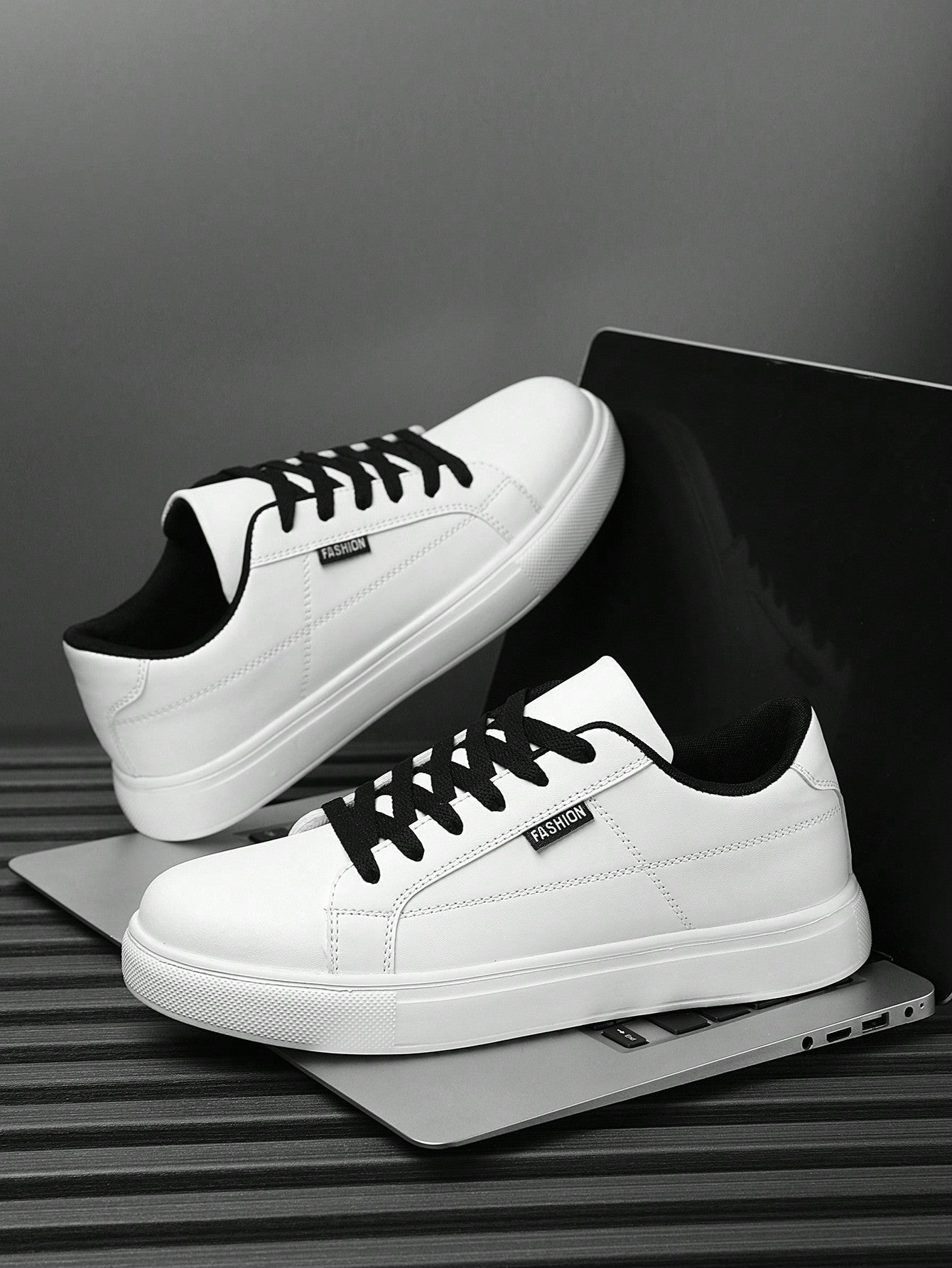 Tênis Masculino Estilo Street Casual Com Cadarço Contraste Tênis Masculino Estilo Street Casual Com Cadarço Contraste