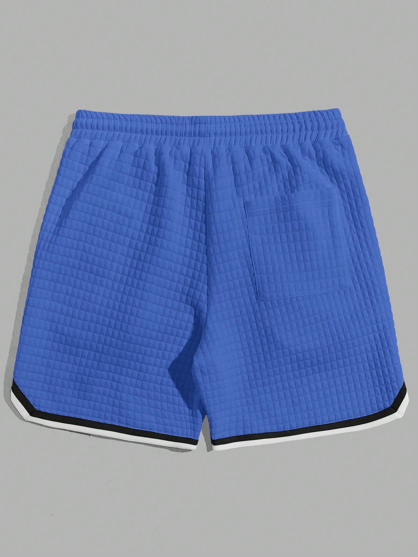 Shorts Masculino Matelassê Cós Ajustável E Detalhes Contrastantes Shorts Masculino Matelassê Cós Ajustável E Detalhes