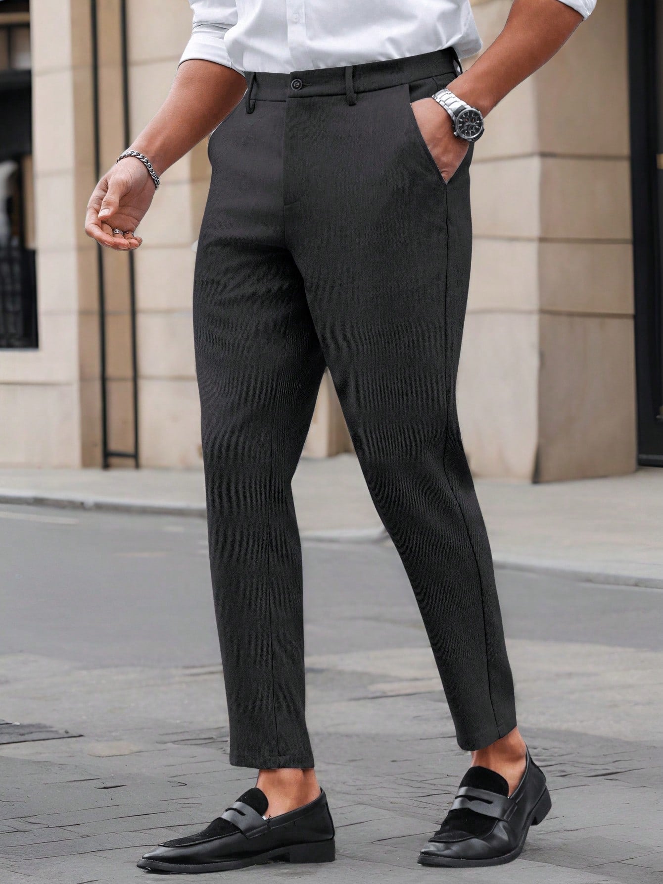 Calça Masculina Social Slim Fit Com Bolsos E Cintura Tradicional Calça Masculina Social Slim Fit Com Bolsos E Cintura