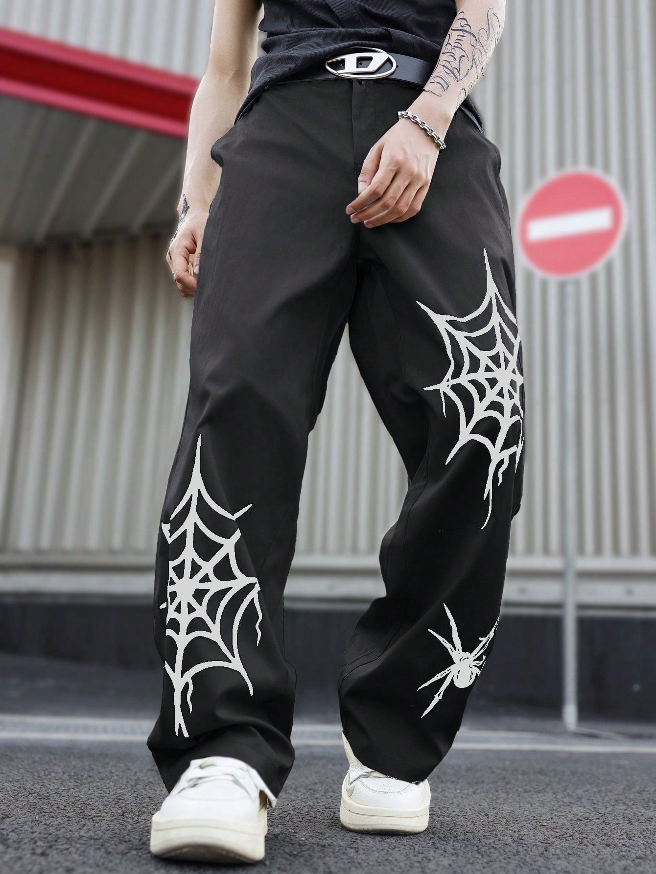 Calça Masculina Reta Com Estampa Aranha E Bolsos Funcionais Calça Masculina Cargo Solta Estampa Camuflada Bolsos