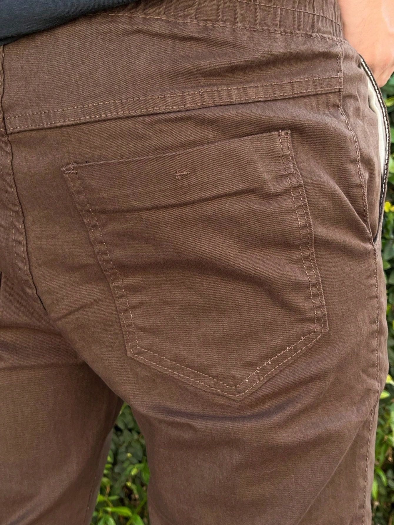 Calça Masculina Jogger Slim Fit Com Elástico Na Barra Calça Masculina Jogger Slim Fit Com Elástico Na Barra