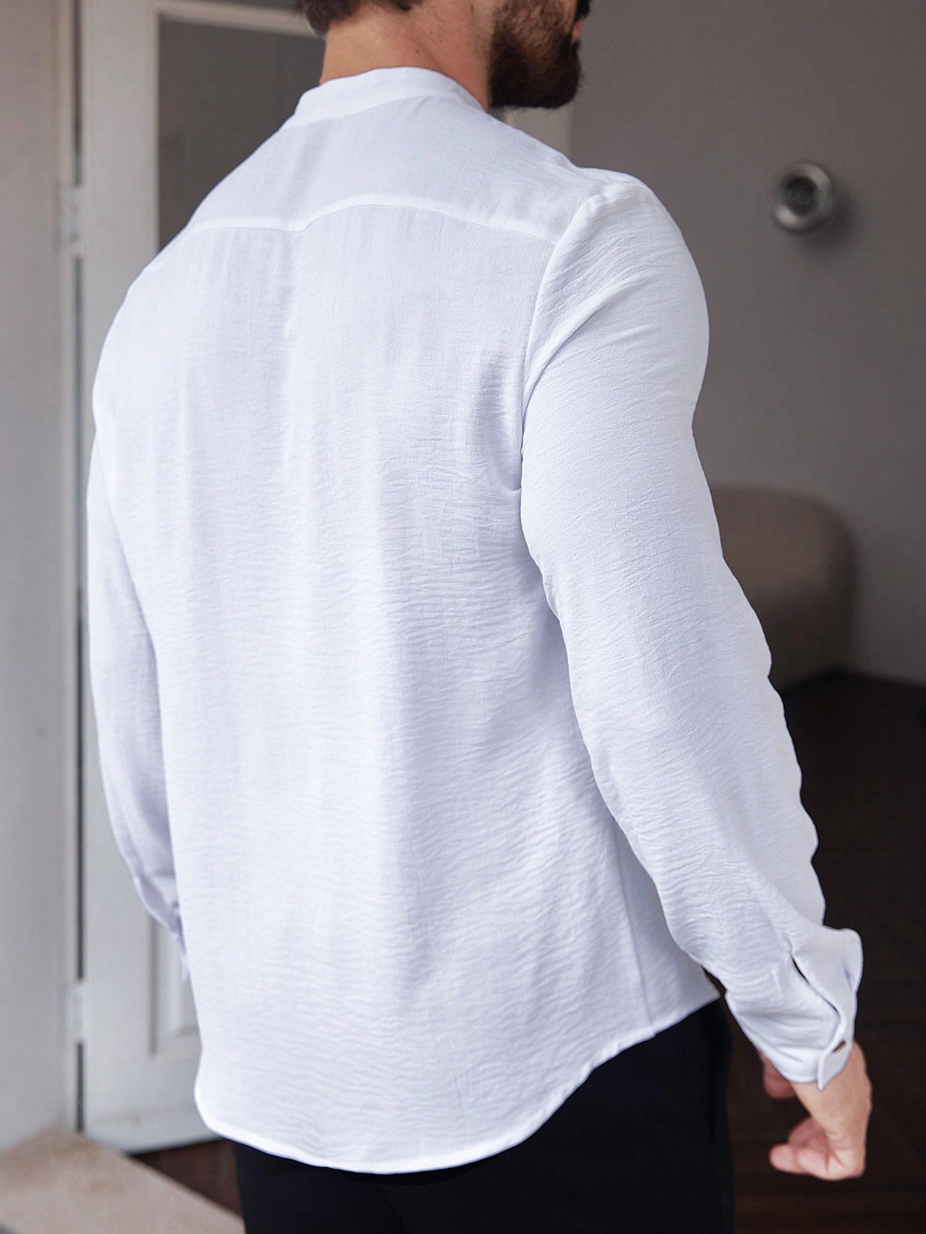 Camisa Masculina Gola Padre Botões Tecido Leve Camisa Masculina Gola Padre Botões Tecido Leve