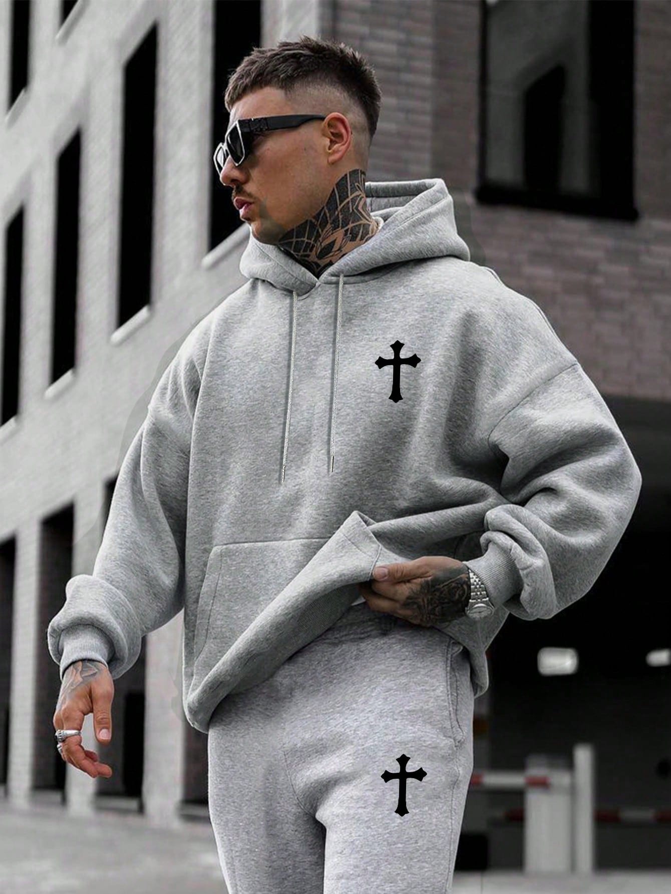 Conjunto Masculino Moletom Estampa Cruz E Calça Jogger Cós Ajustável Conjunto Masculino Moletom Estampa Cruz E Calça