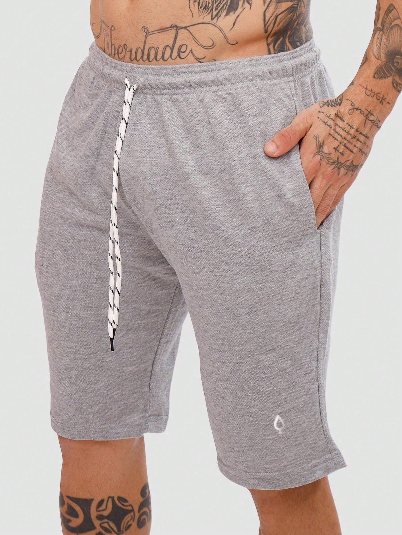 Bermuda Masculina Em Moletom Leve Com Cintura Ajustável Cinza / PP Bermuda Masculina Em Moletom Leve Com Cintura