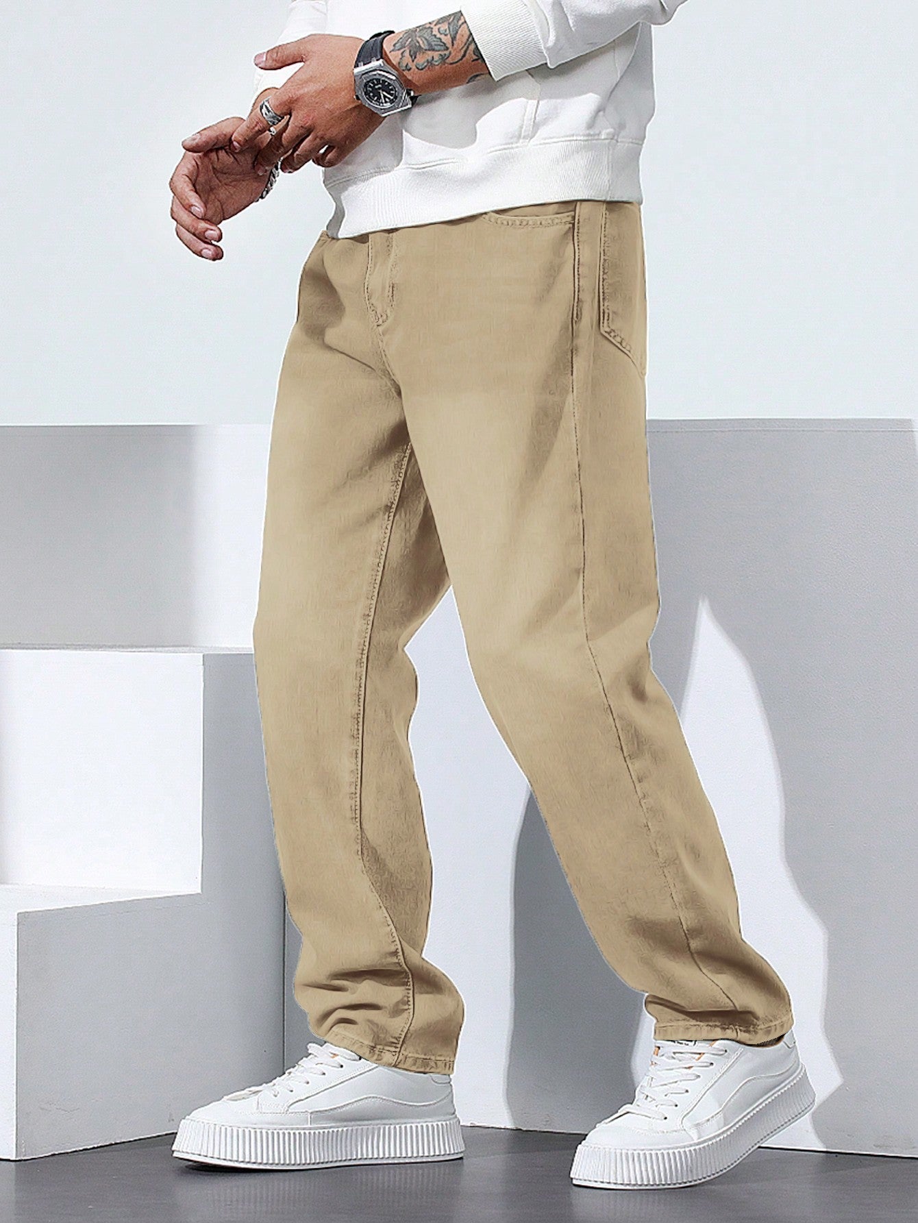 Calça Masculina Jeans Reta Com Caimento Solto E Bolsos Funcionais Caqui / PP Calça Masculina Jeans Reta Com Caimento