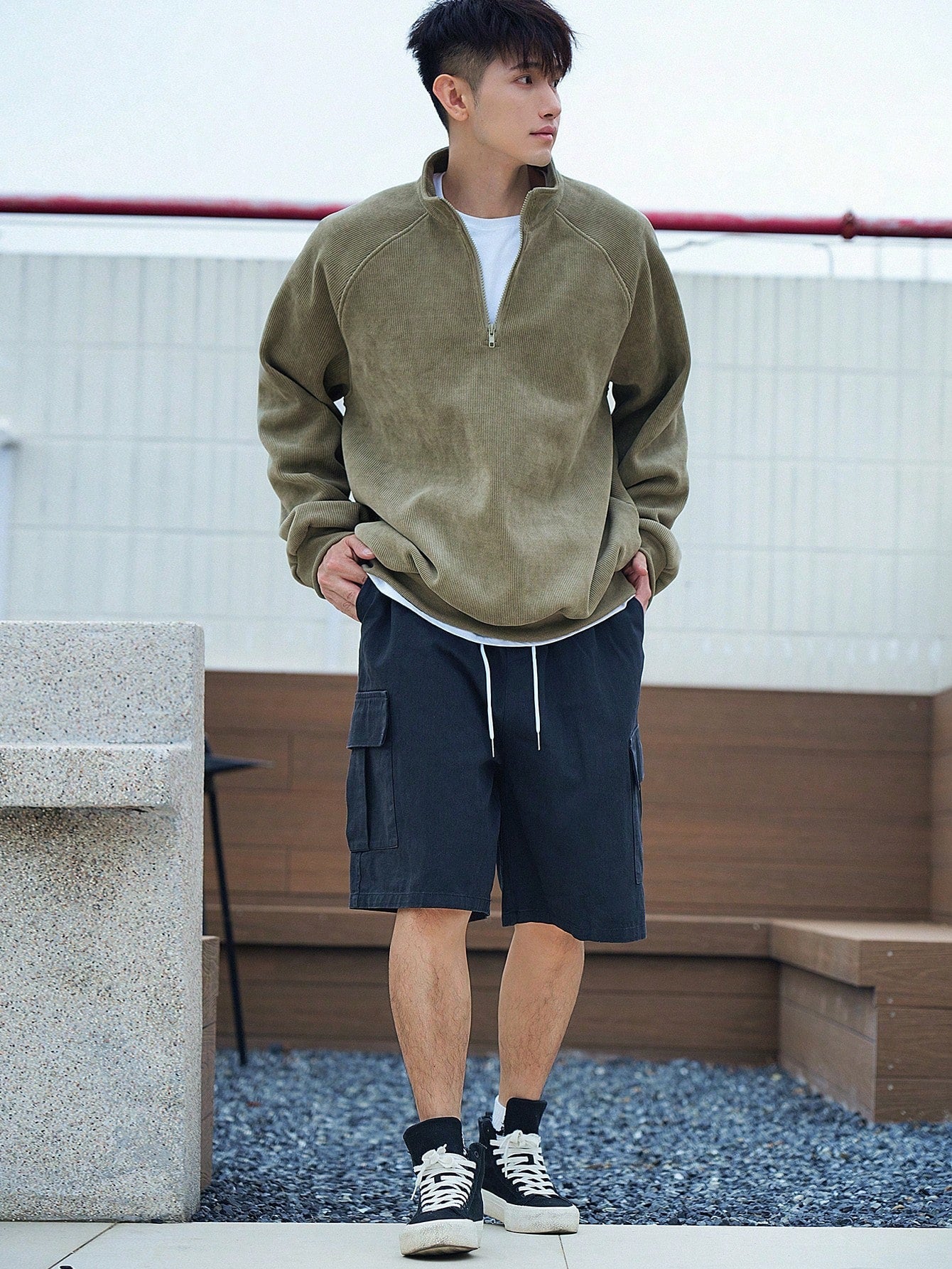 Moletom Masculino Zíper Alto Em Veludo Cotelê Moletom Masculino Zíper Alto Em Veludo Cotelê